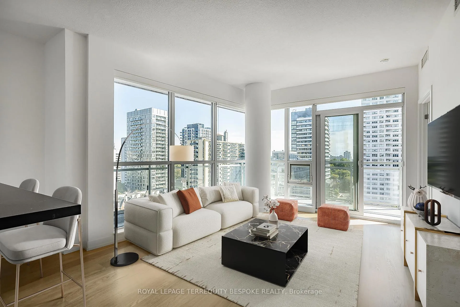 Front of Unit 1017, 98 Lillian Street