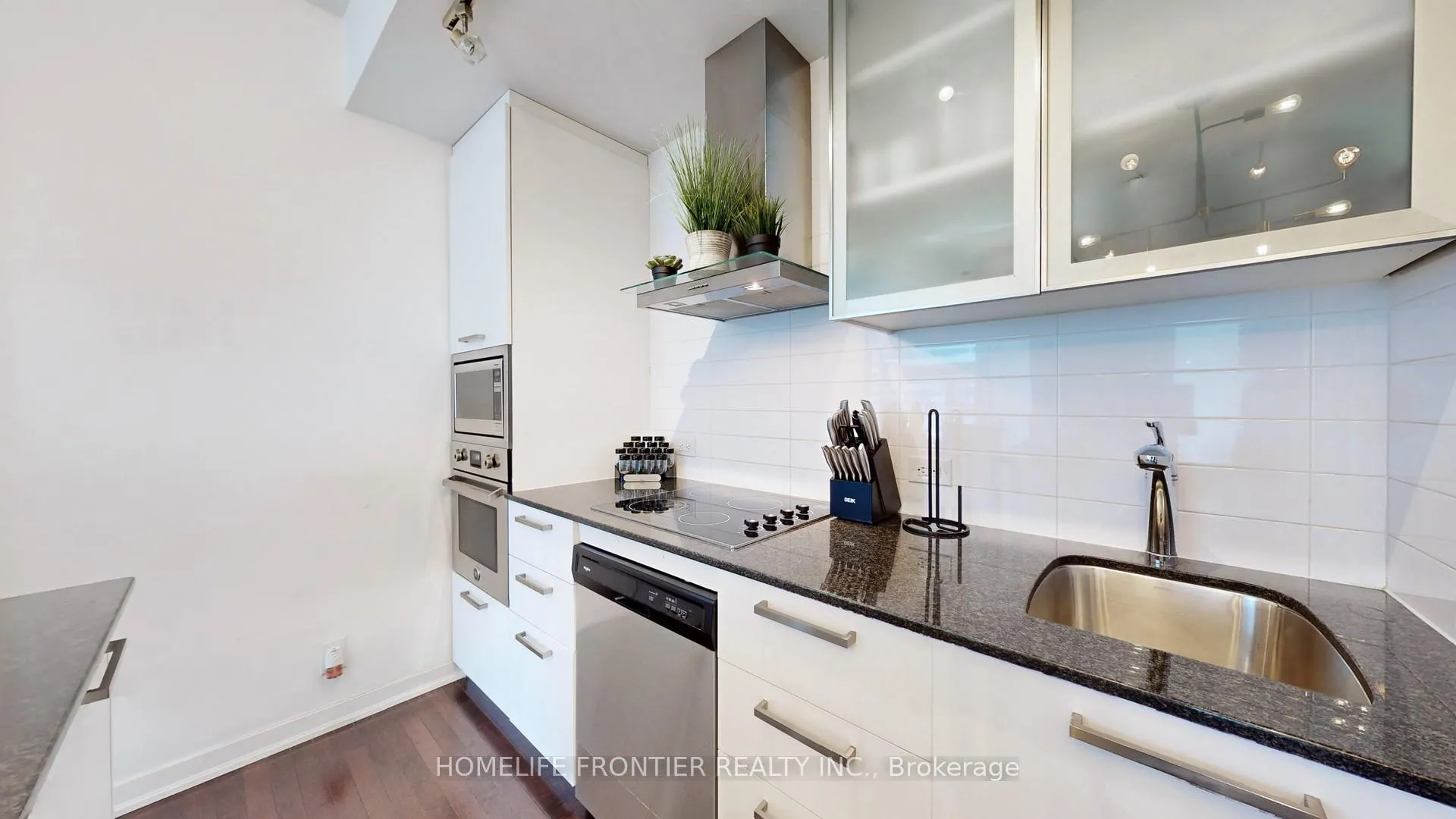 Photo 7 of Unit 3003, 14 York Street, Toronto, Waterfront Communities — HOMEH