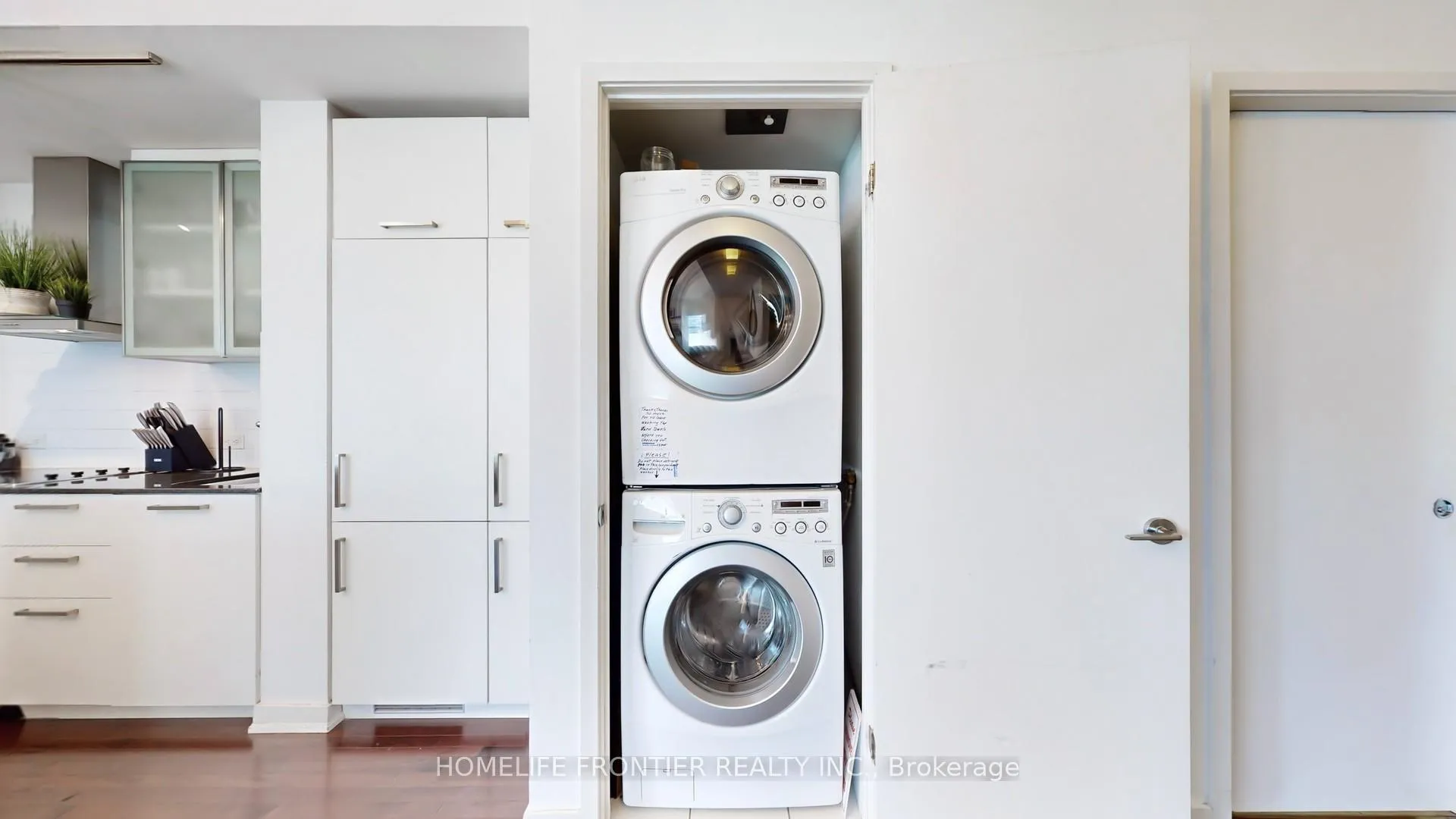 Photo 13 of Unit 3003, 14 York Street, Toronto, Waterfront Communities — HOMEH