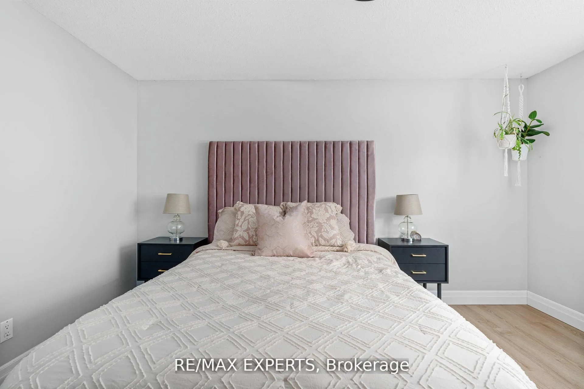 Photo 30 of 128 Heather Avenue, Cambridge — HOMEH