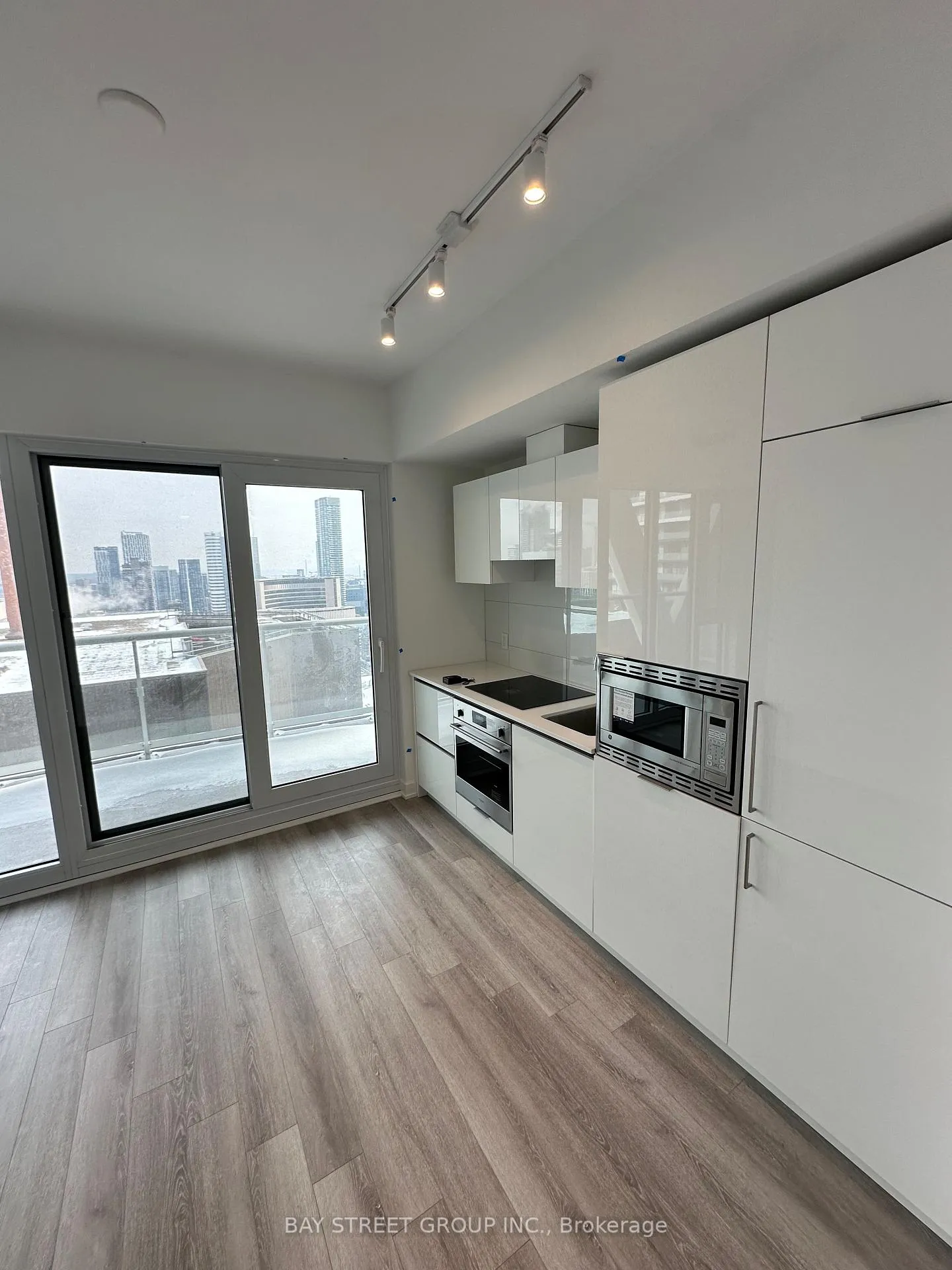 Photo 1 of Unit 3413, 230 Simcoe Street, Toronto, Kensington-Chinatown — HOMEH