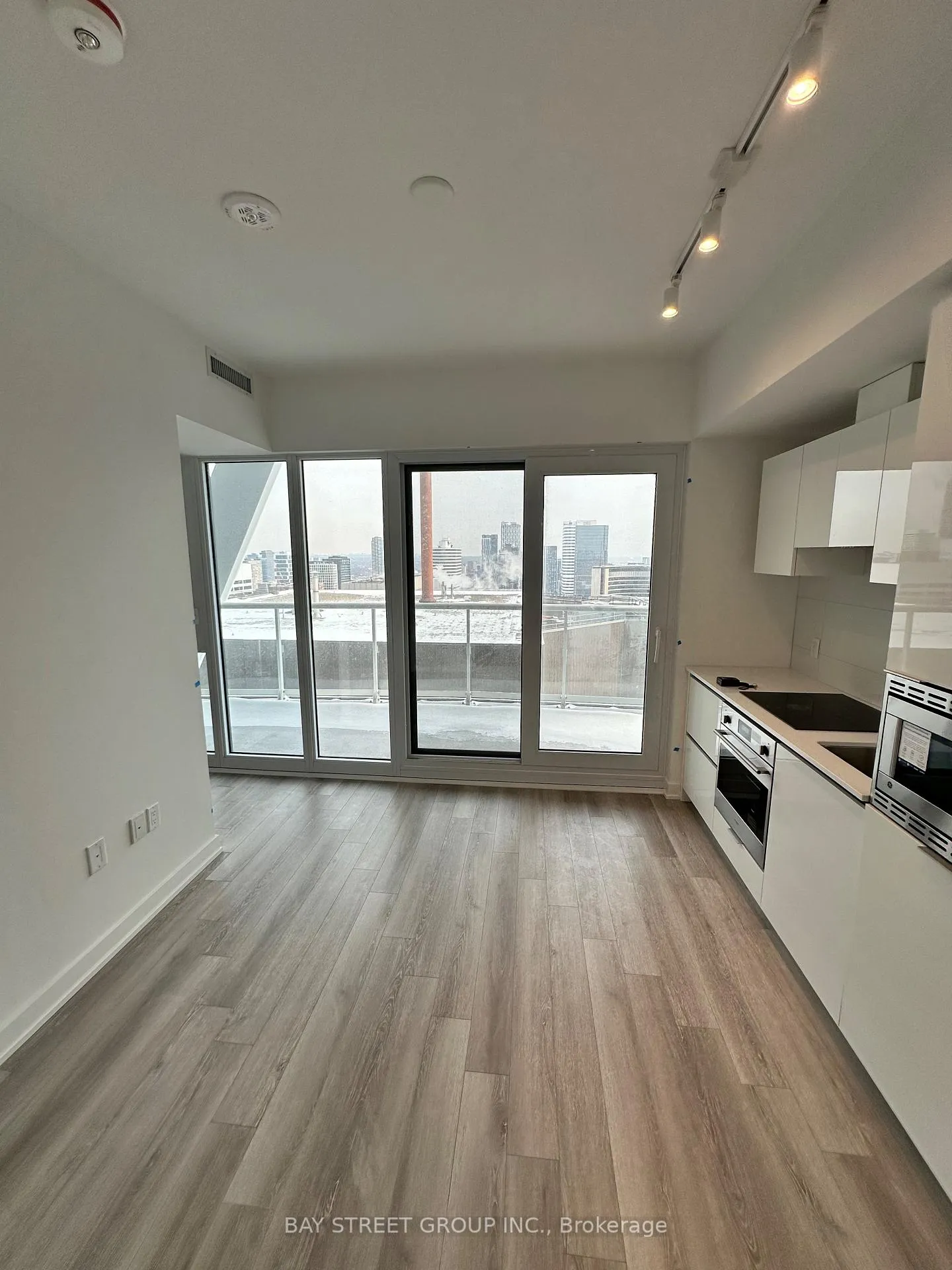Photo 2 of Unit 3413, 230 Simcoe Street, Toronto, Kensington-Chinatown — HOMEH