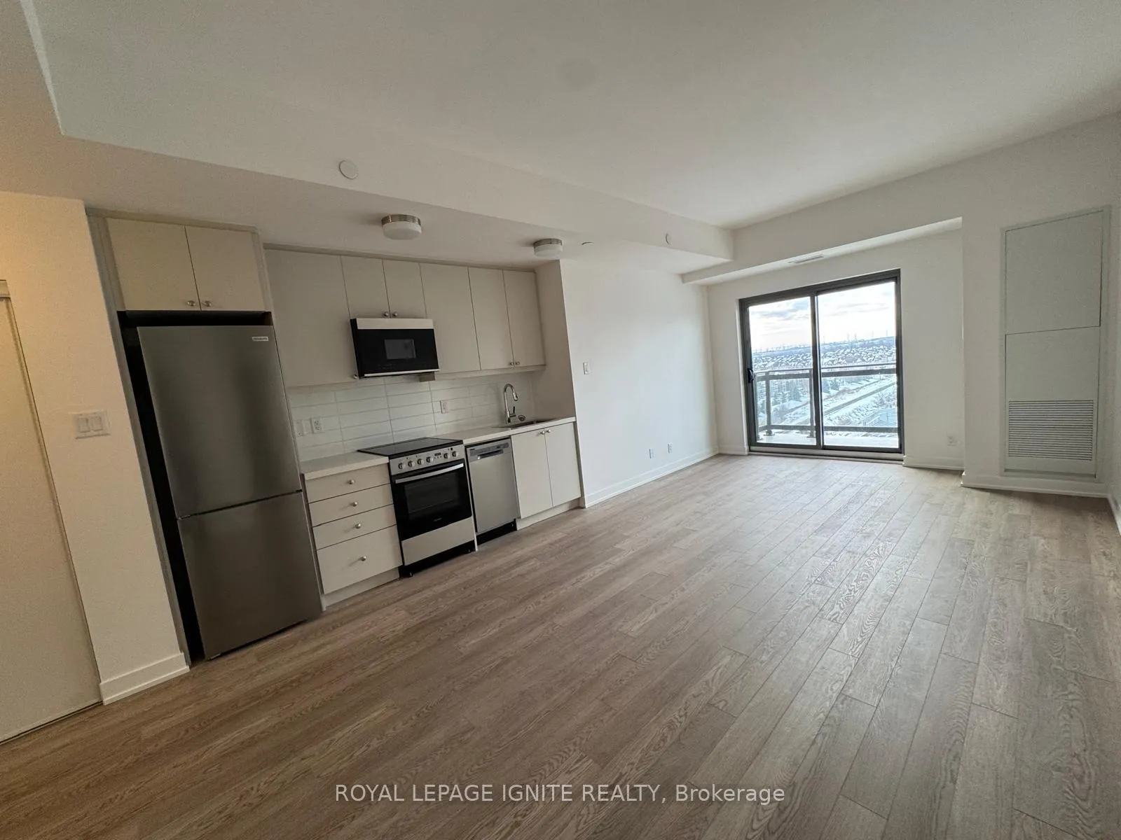 Photo 11 of Unit 1001, 55 Clarington Boulevard, Clarington, Bowmanville — HOMEH