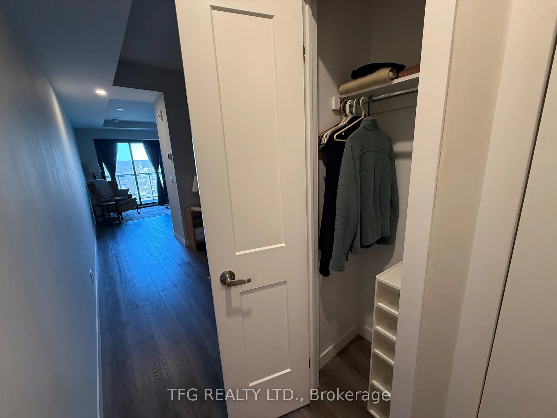 Photo 6 of Unit 904, 15 Queen Street S, Hamilton, Central — HOMEH