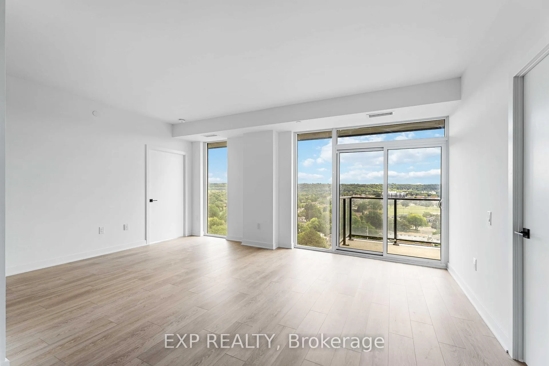 Photo 7 of Unit 1217, 2782 Barton St Street E, Hamilton, Riverdale — HOMEH