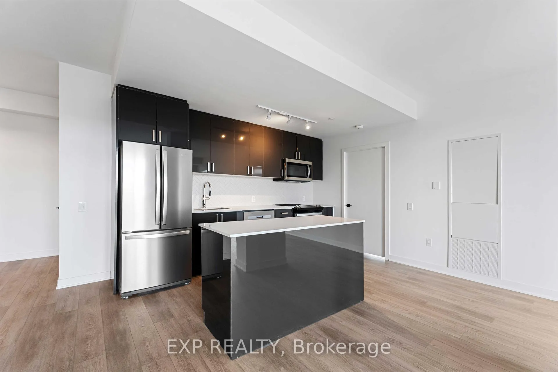 Photo 8 of Unit 1217, 2782 Barton St Street E, Hamilton, Riverdale — HOMEH