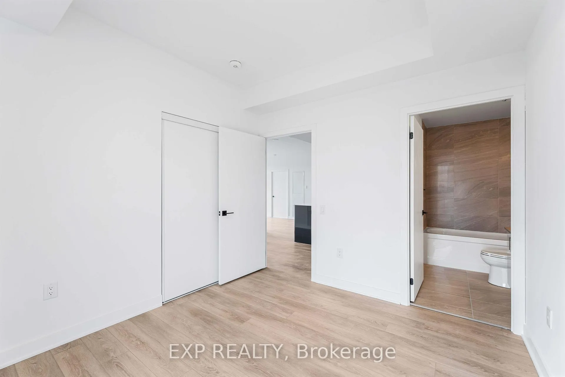 Photo 11 of Unit 1217, 2782 Barton St Street E, Hamilton, Riverdale — HOMEH