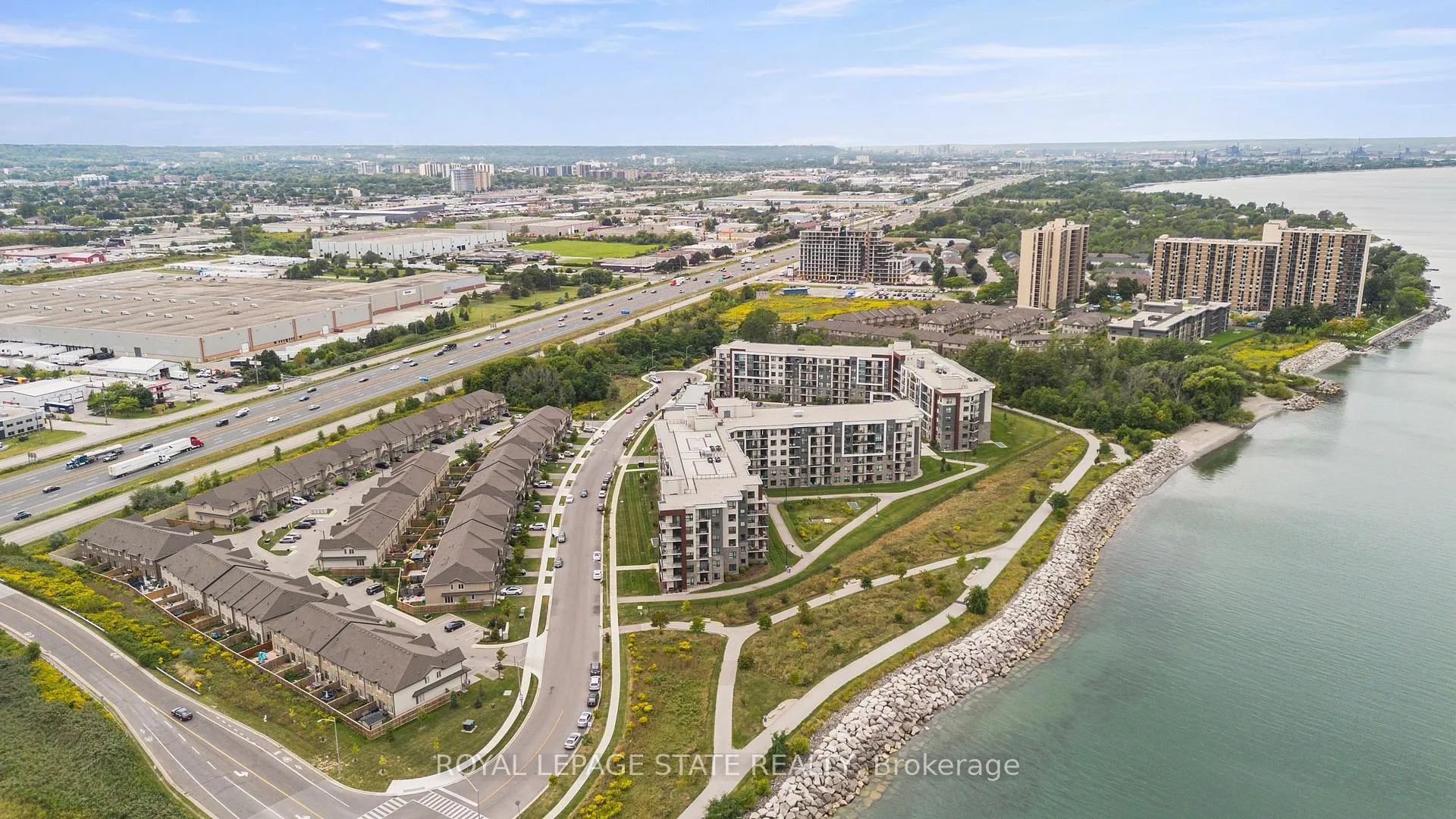 Photo 4 of Unit 521, 101 Shoreview Place, Hamilton, Stoney Creek — HOMEH