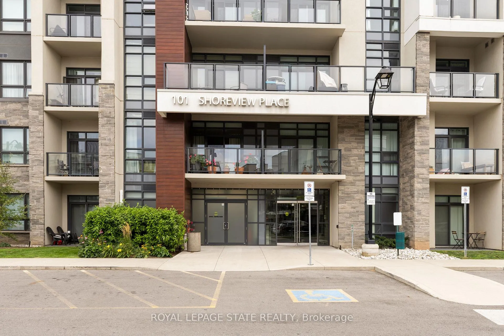 Photo 15 of Unit 521, 101 Shoreview Place, Hamilton, Stoney Creek — HOMEH