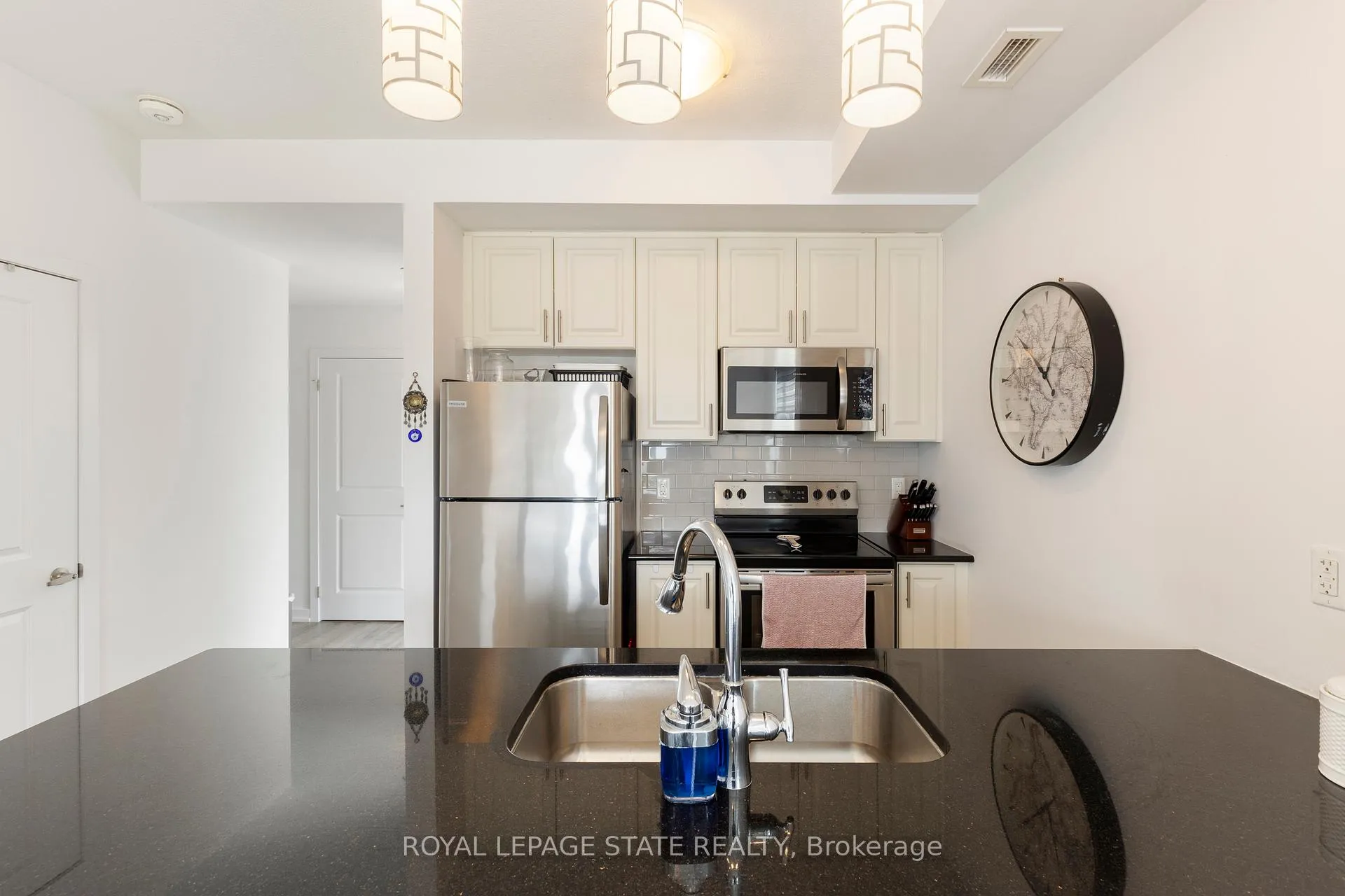 Photo 24 of Unit 521, 101 Shoreview Place, Hamilton, Stoney Creek — HOMEH