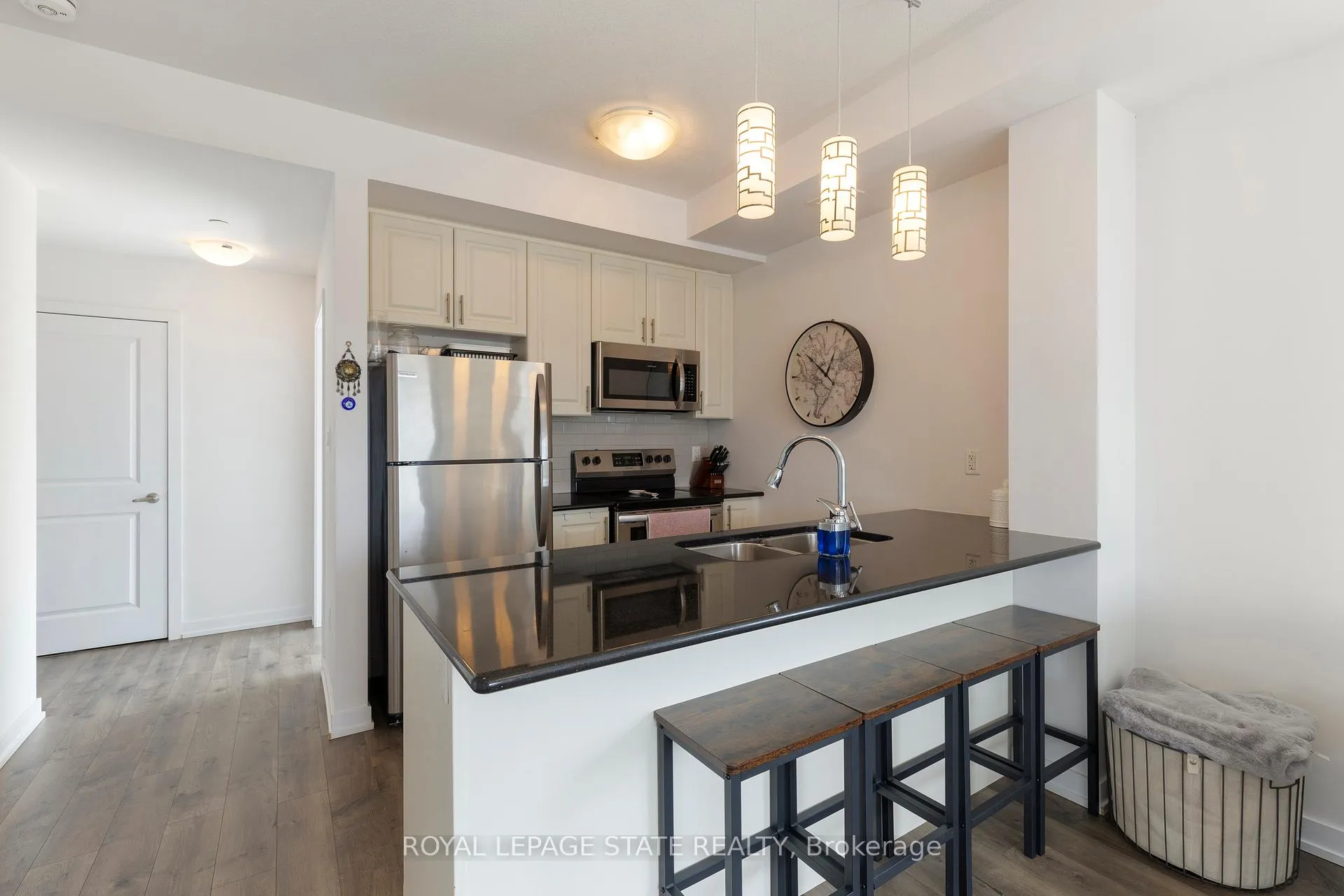 Photo 25 of Unit 521, 101 Shoreview Place, Hamilton, Stoney Creek — HOMEH