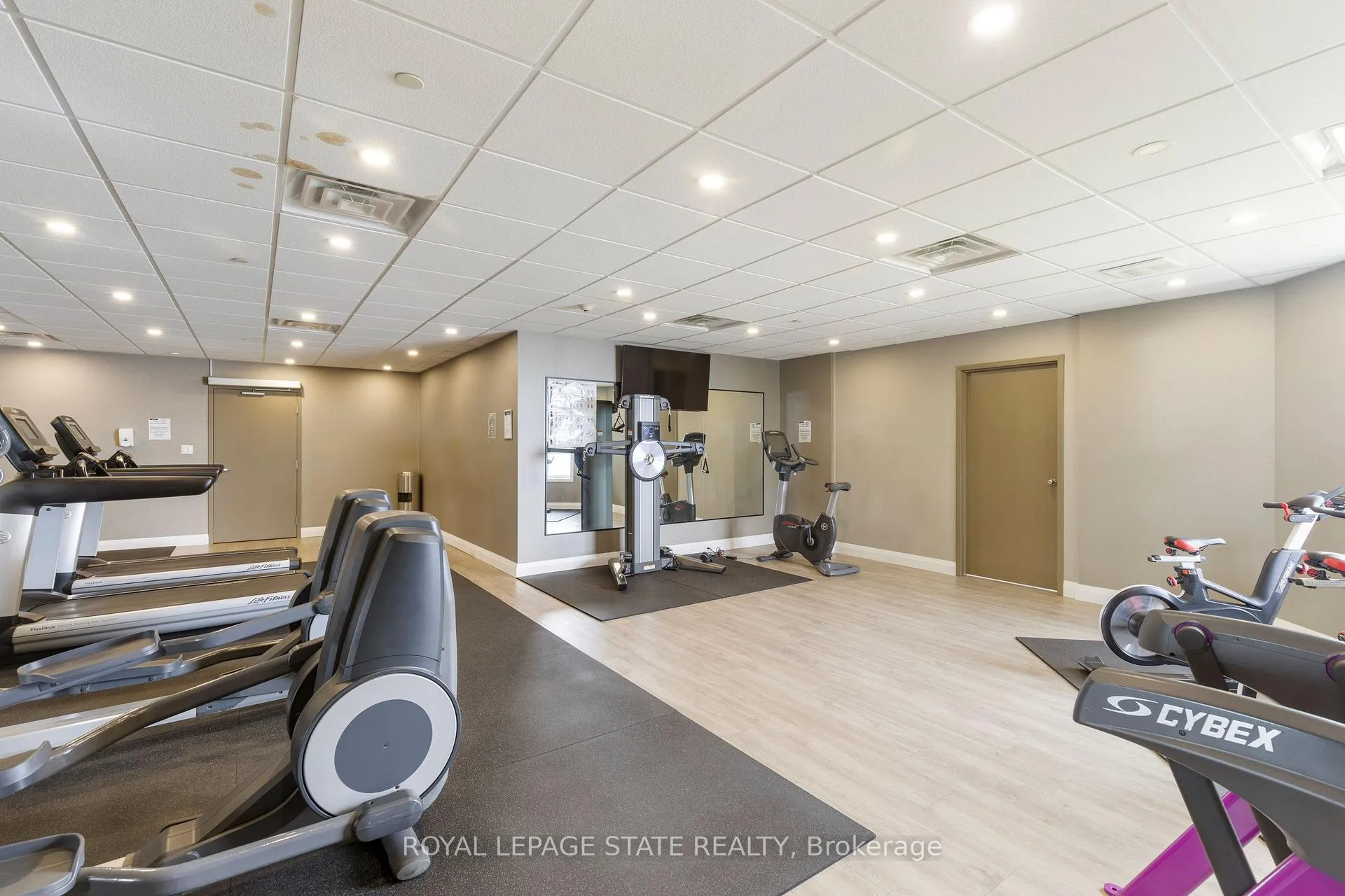 Photo 38 of Unit 521, 101 Shoreview Place, Hamilton, Stoney Creek — HOMEH