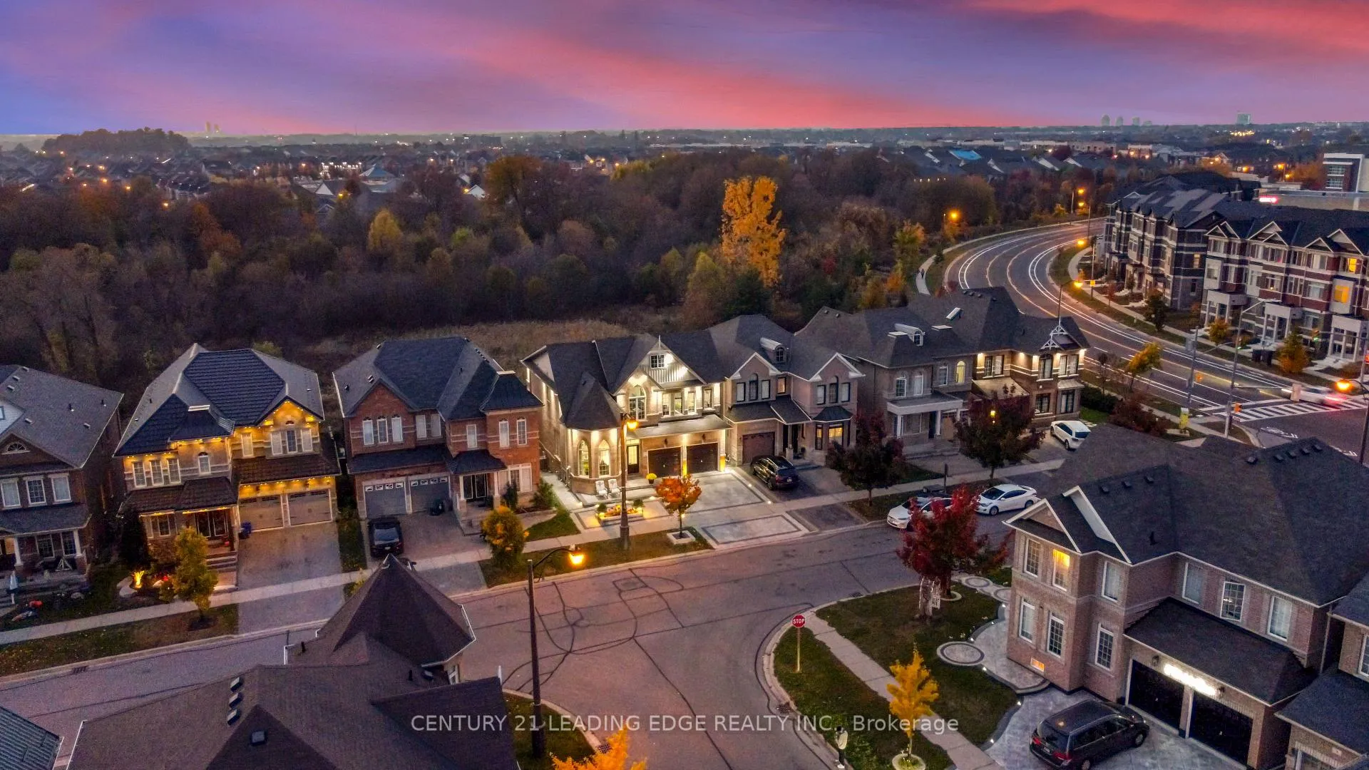 Photo 2 of 116 Bernbridge Road, Markham, Box Grove — HOMEH