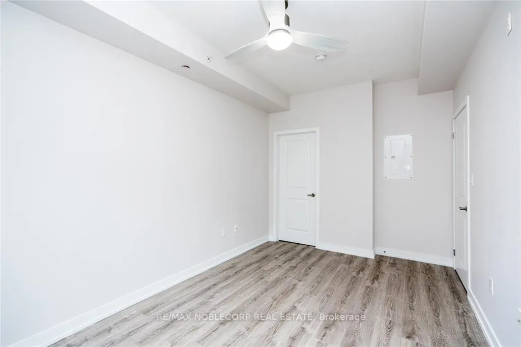 Photo 10 of Unit 116, 35 Southshore Crescent, Hamilton, Stoney Creek — HOMEH