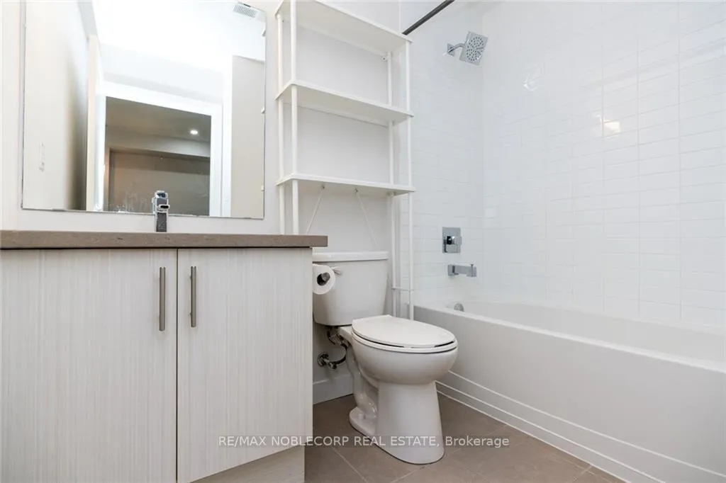Photo 12 of Unit 116, 35 Southshore Crescent, Hamilton, Stoney Creek — HOMEH