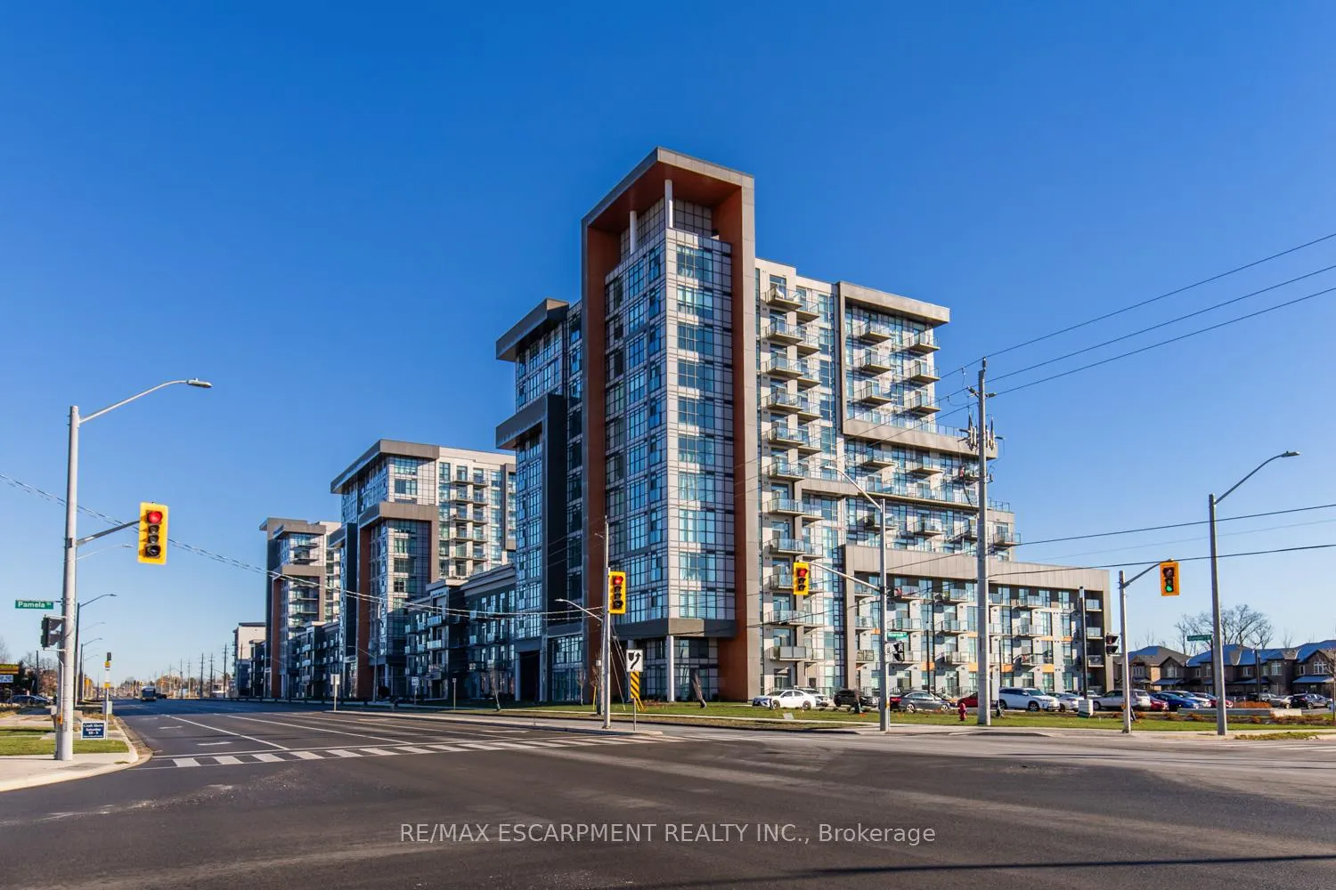 Photo 1 of Unit 427, 470 Dundas Street, Hamilton, Waterdown — HOMEH