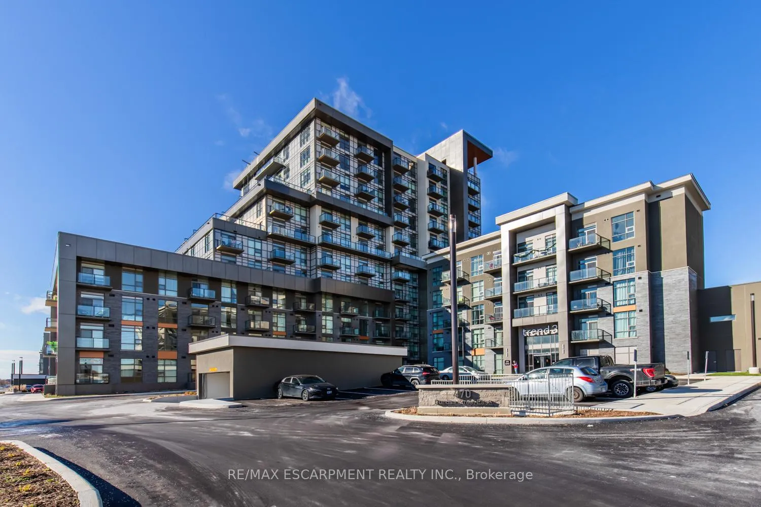 Photo 3 of Unit 427, 470 Dundas Street, Hamilton, Waterdown — HOMEH