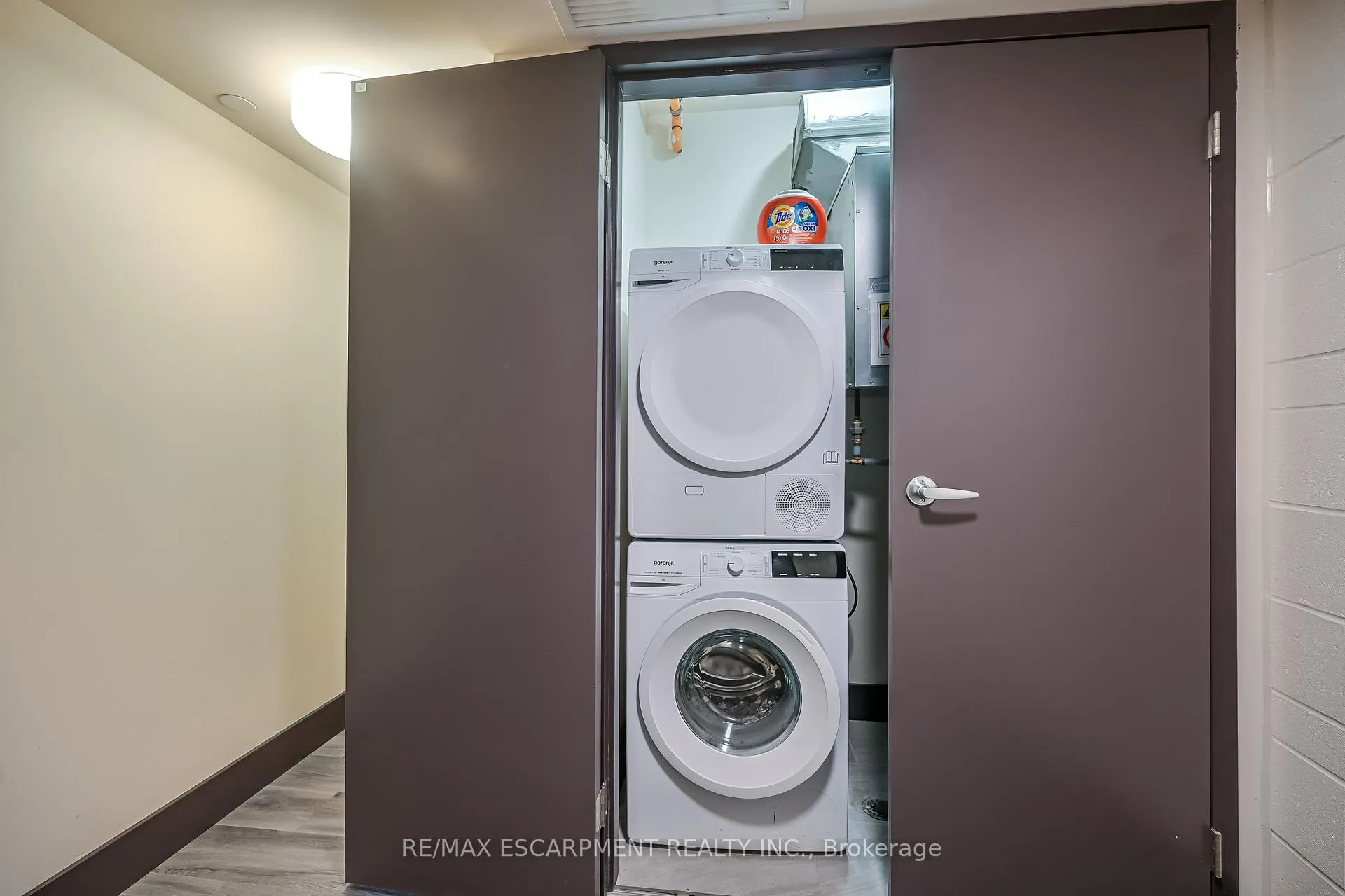 Photo 19 of Unit 401, 121 King Street E, Hamilton, Beasley — HOMEH