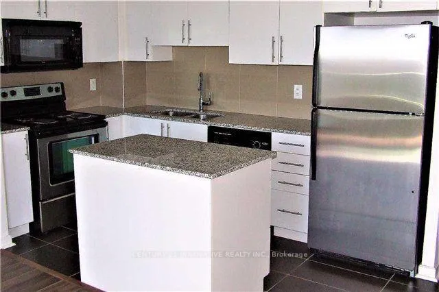 Photo 10 of Unit 916, 1235 Bayly, Pickering, Bay Ridges — HOMEH
