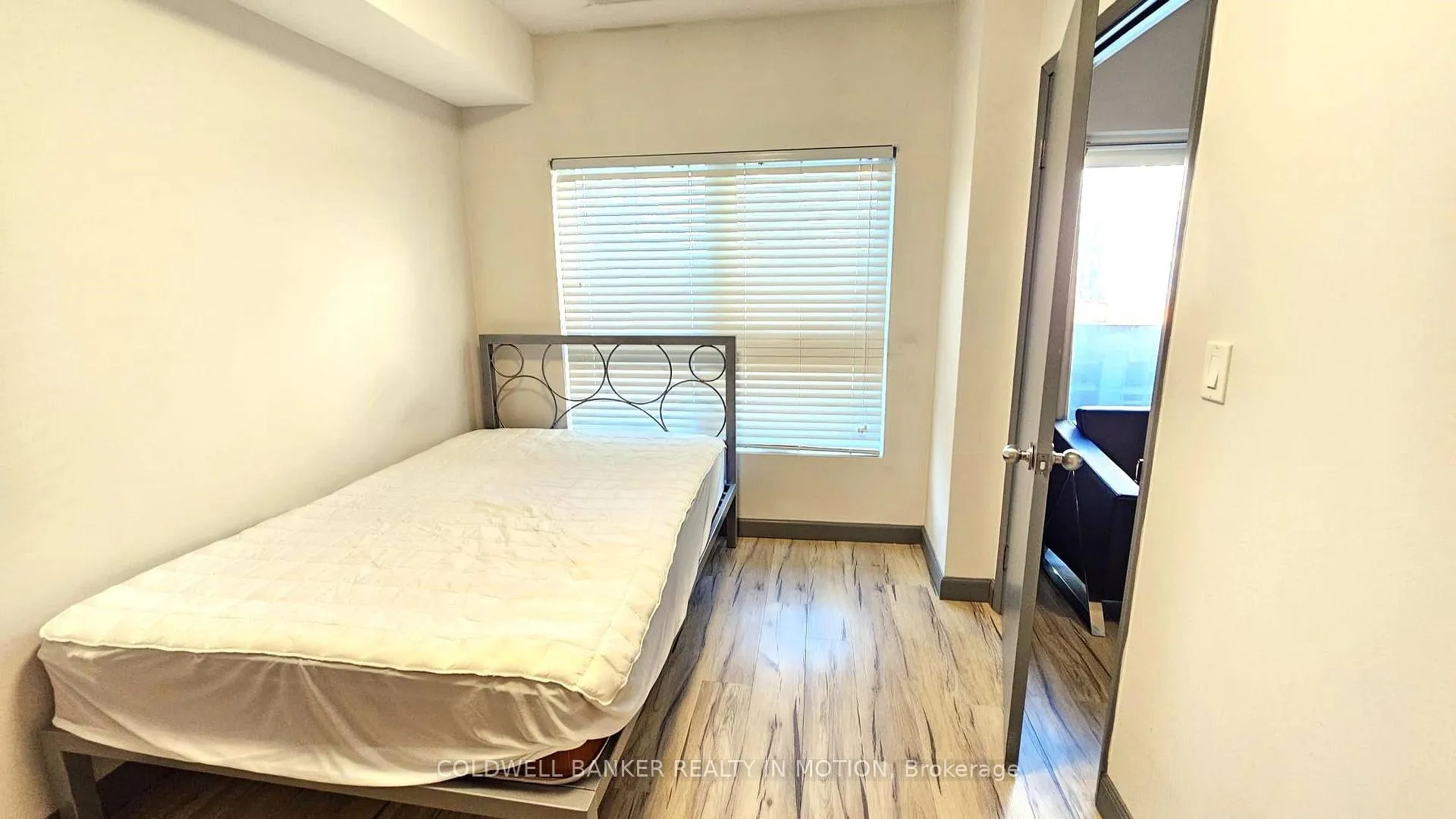 Photo 4 of Unit 2718, 258 B Sunview Street, Waterloo — HOMEH