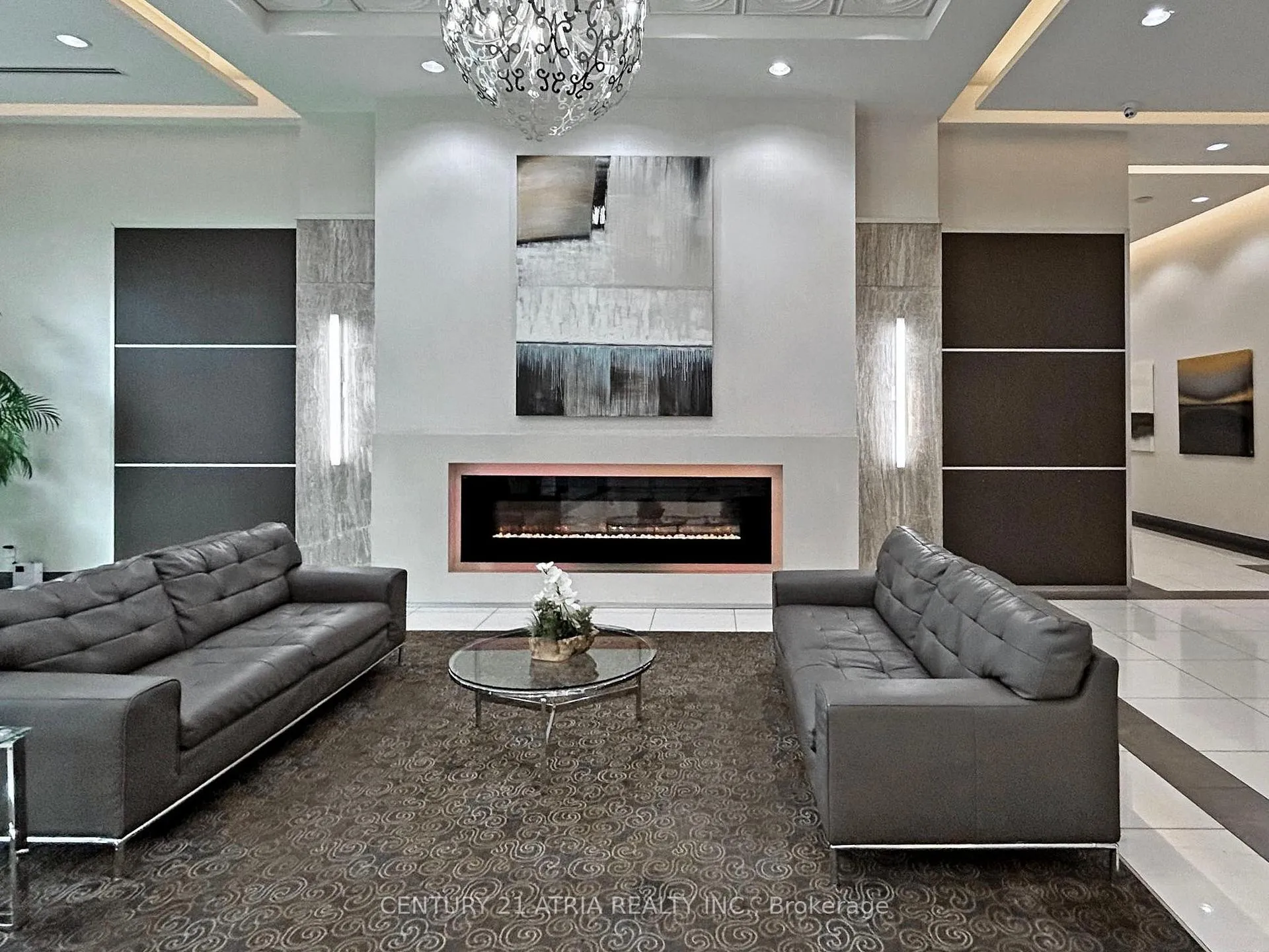 Photo 8 of Unit 1935, 7161 Yonge Street, Markham, Thornhill — HOMEH