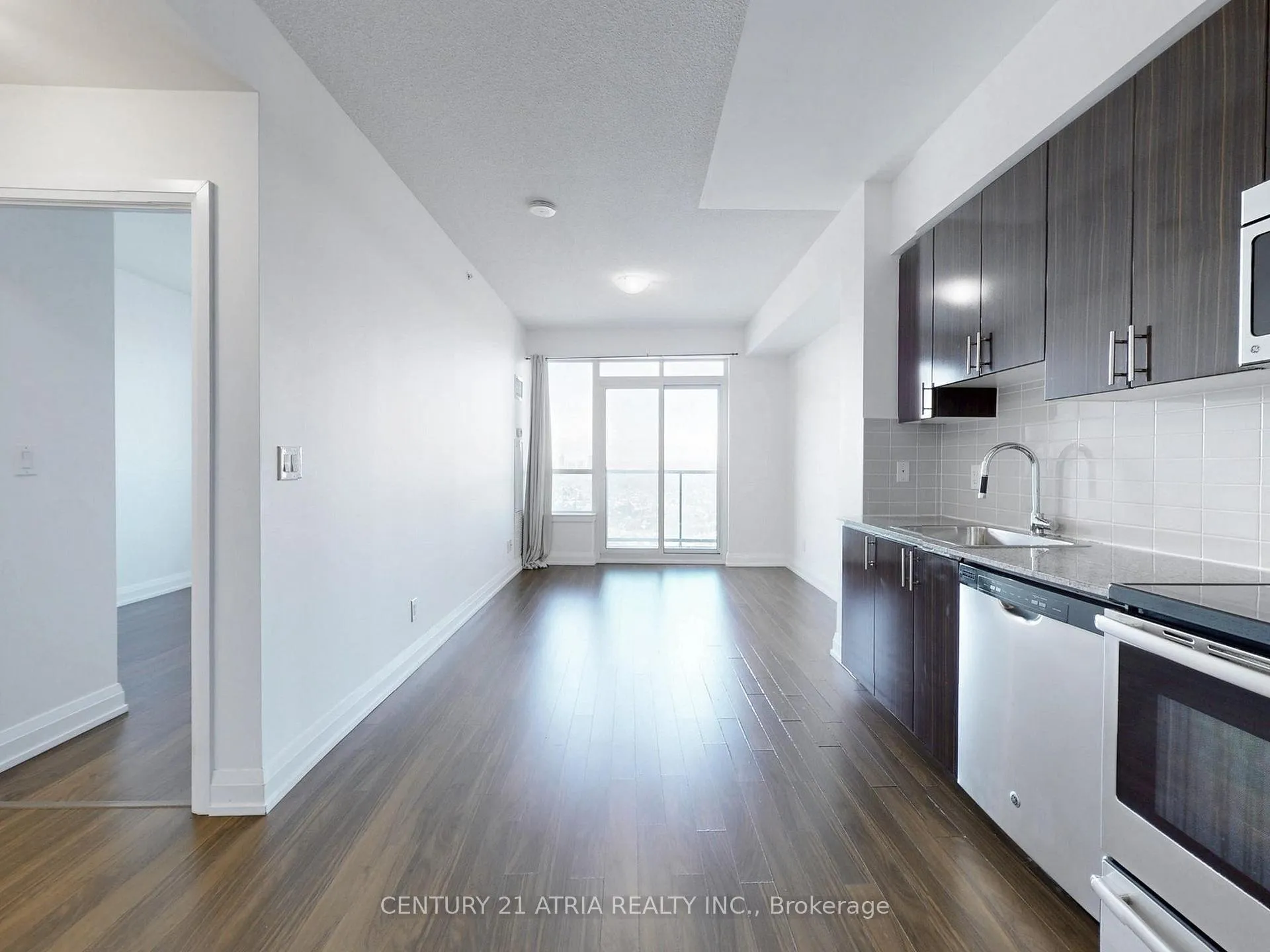 Photo 11 of Unit 1935, 7161 Yonge Street, Markham, Thornhill — HOMEH