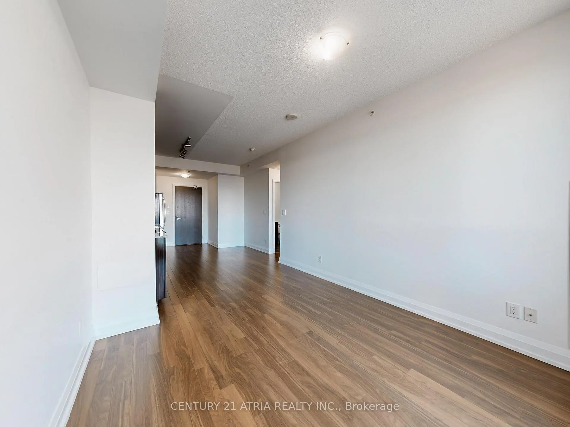 Photo 15 of Unit 1935, 7161 Yonge Street, Markham, Thornhill — HOMEH