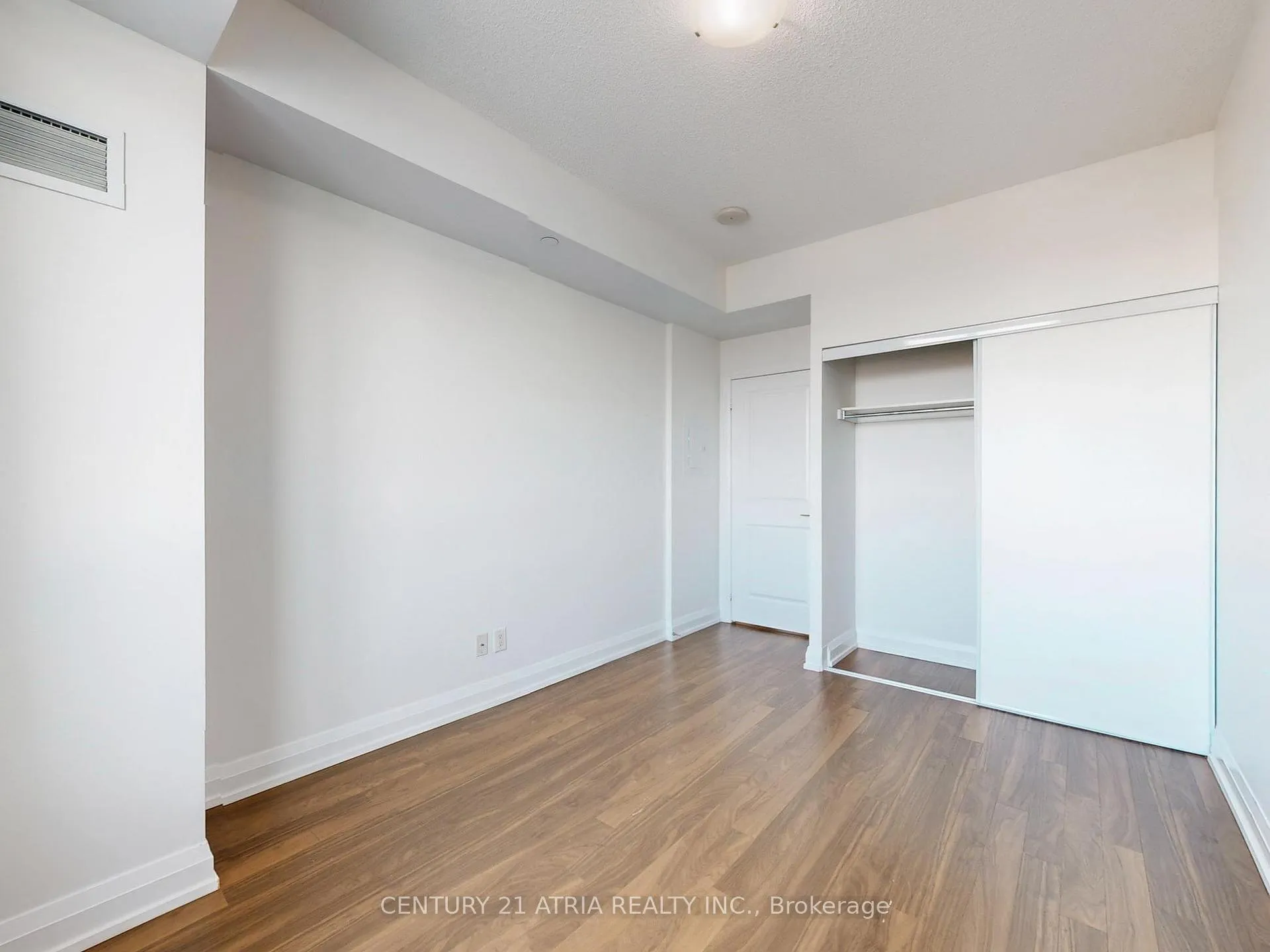 Photo 22 of Unit 1935, 7161 Yonge Street, Markham, Thornhill — HOMEH