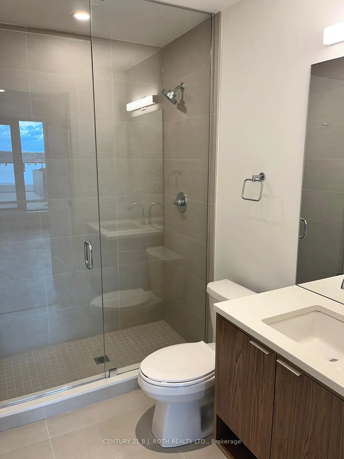 Photo 17 of Unit 409, 185 Dunlop Street E, Barrie, Lakeshore — HOMEH