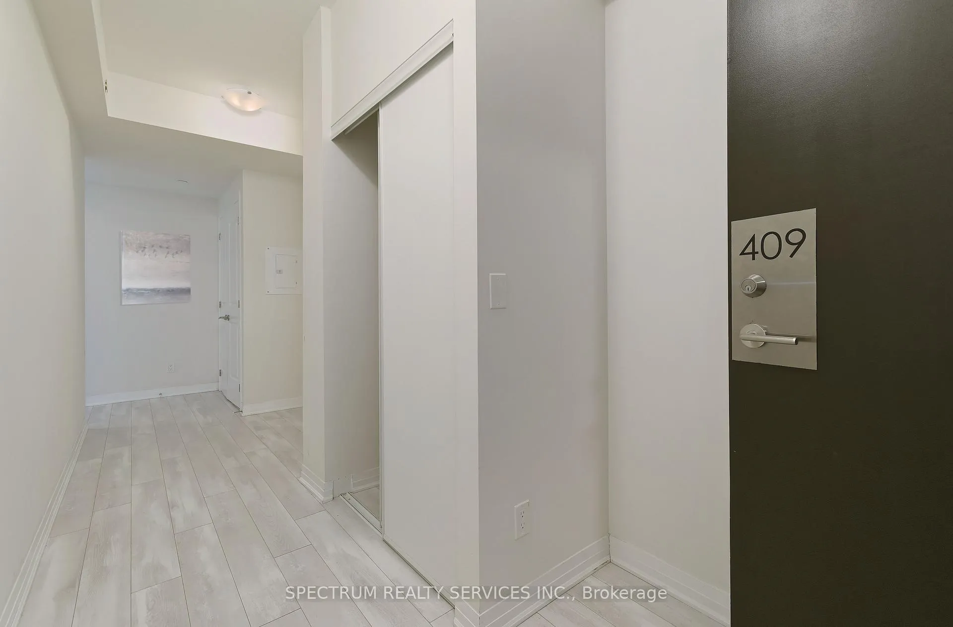 Photo 6 of Unit 409, 1630 Queen Street E, Toronto, The Beaches — HOMEH
