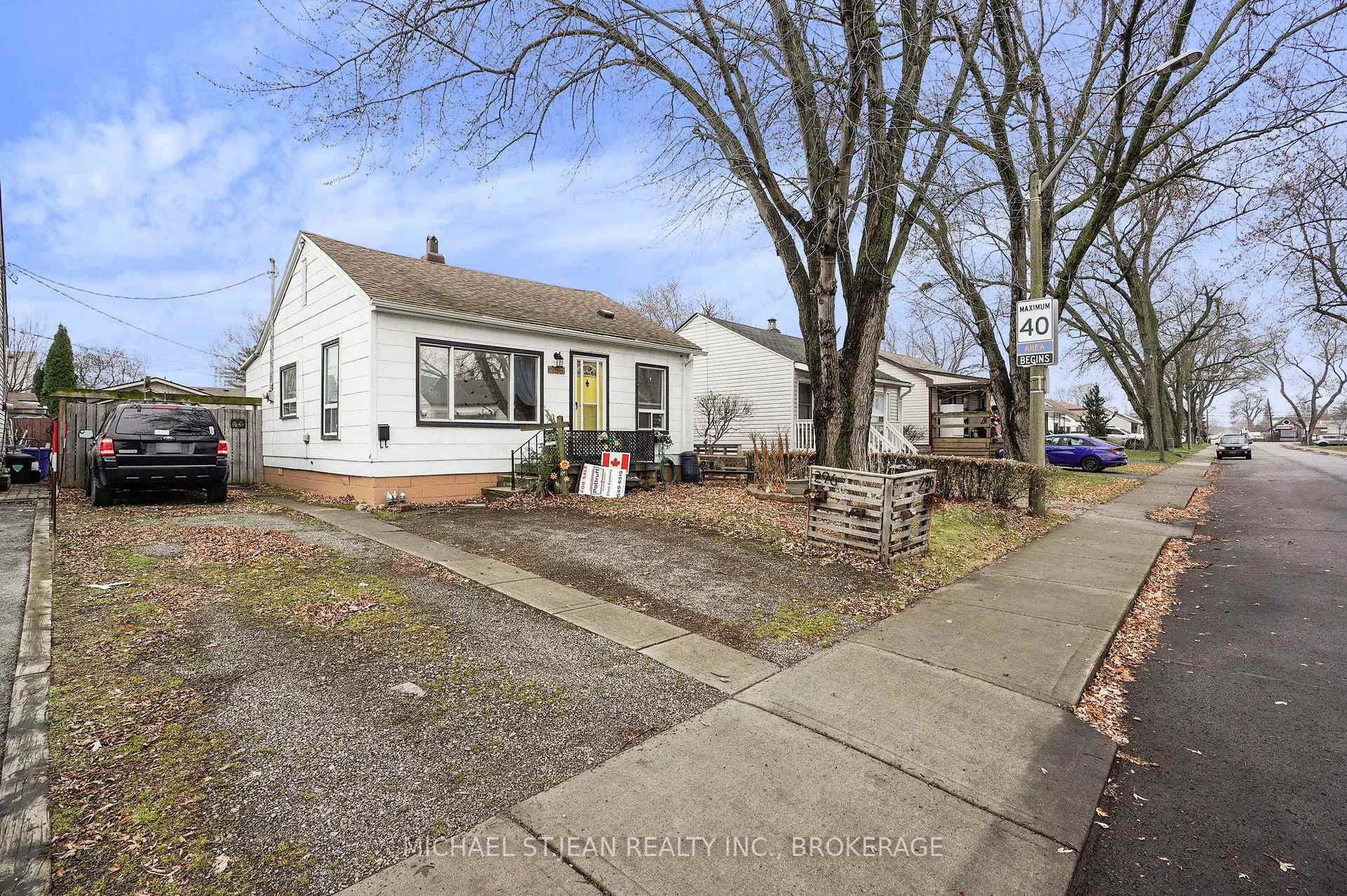 Photo 2 of 296 Julian Avenue, Hamilton, Normanhurst — HOMEH