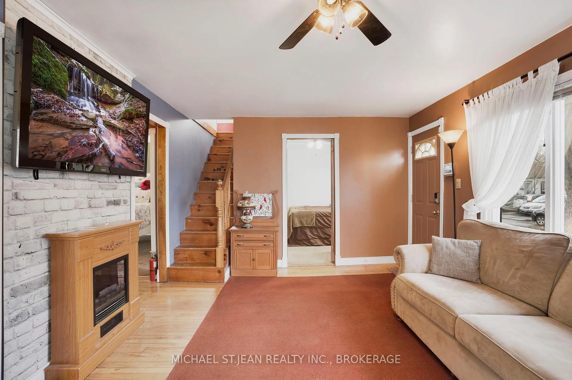 Photo 4 of 296 Julian Avenue, Hamilton, Normanhurst — HOMEH