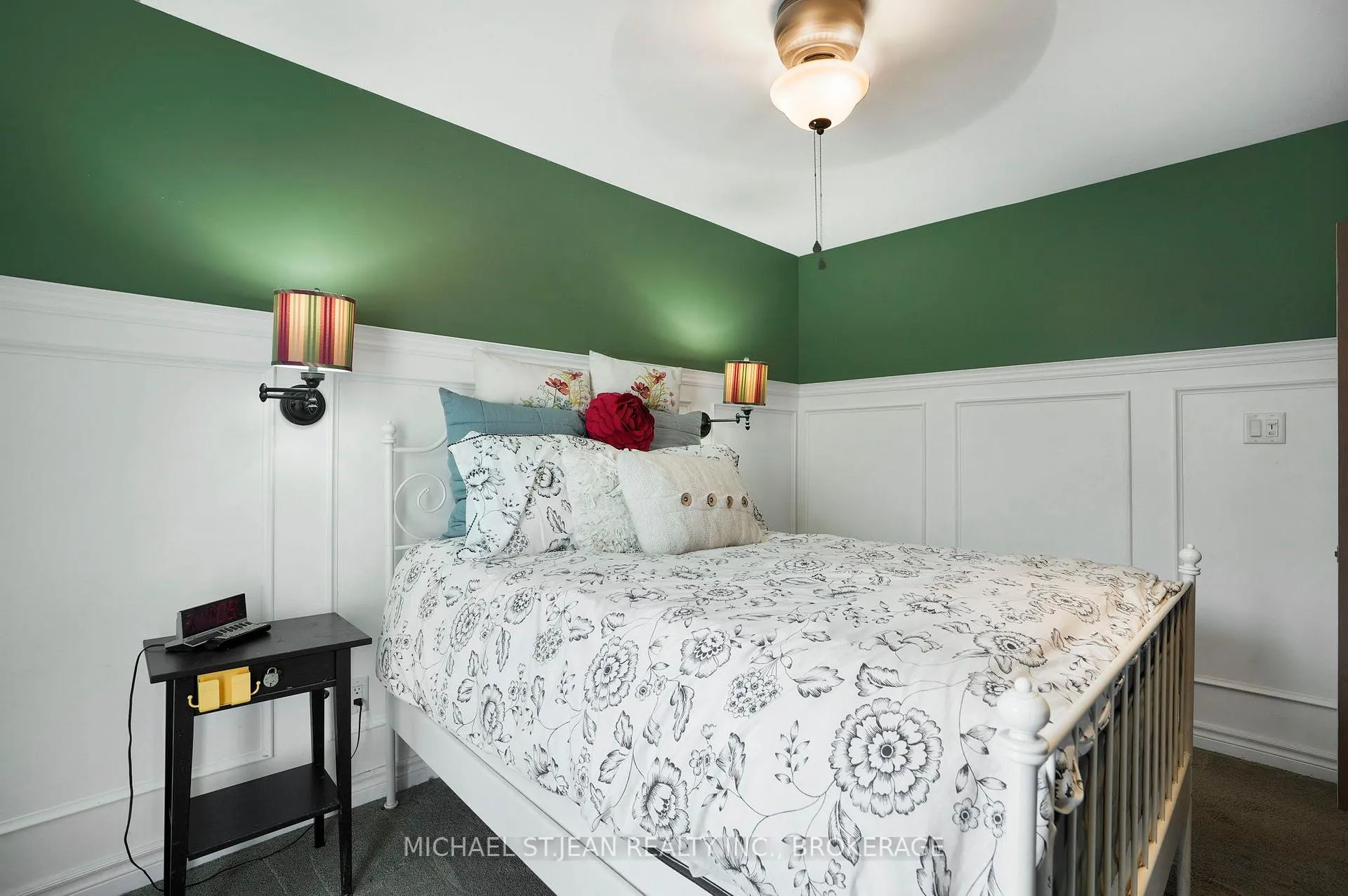 Photo 19 of 296 Julian Avenue, Hamilton, Normanhurst — HOMEH