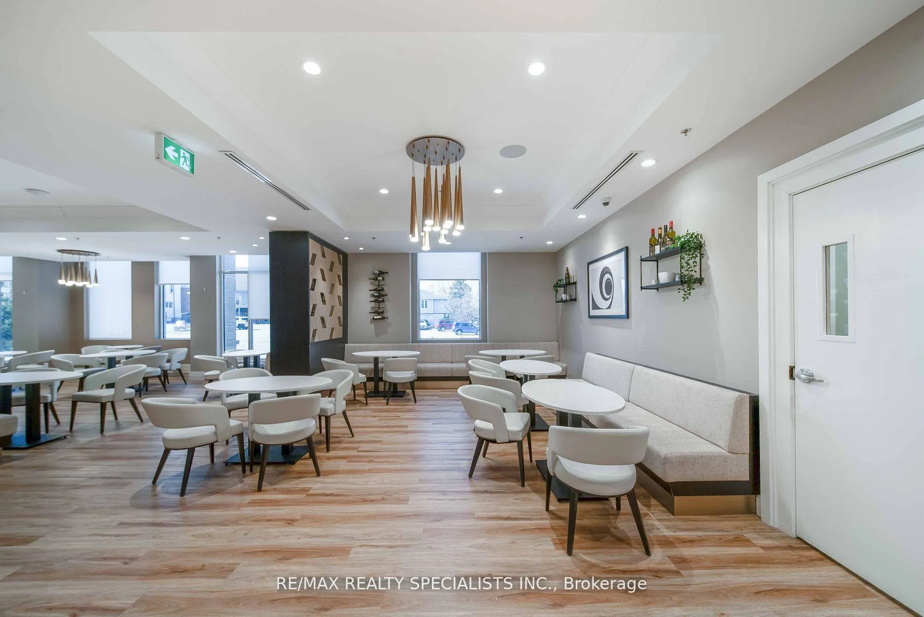 Photo 6 of Unit Restaurant, 5698 Main Street, Niagara Falls, Hospital — HOMEH