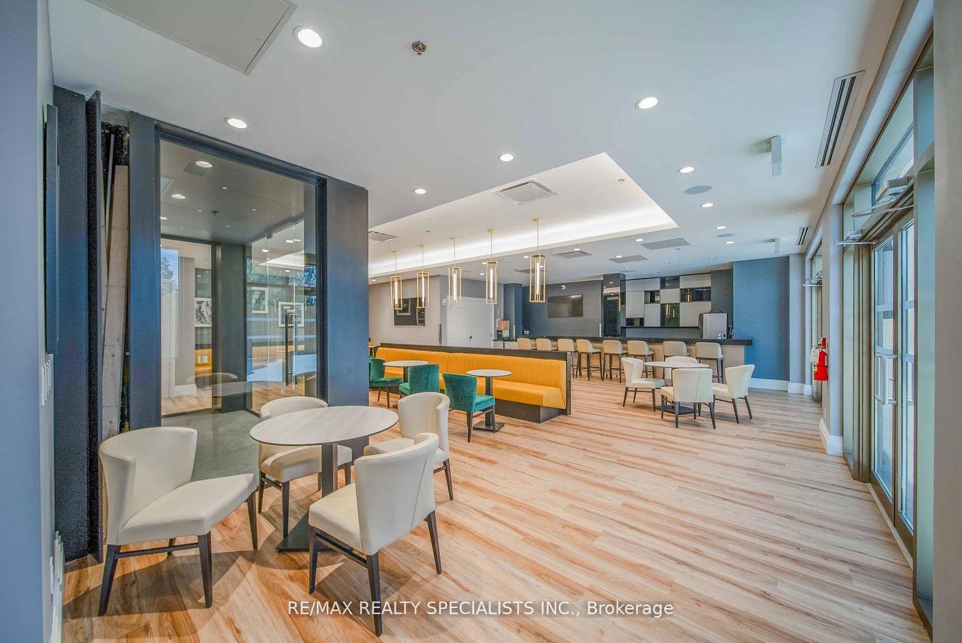 Photo 11 of Unit Restaurant, 5698 Main Street, Niagara Falls, Hospital — HOMEH