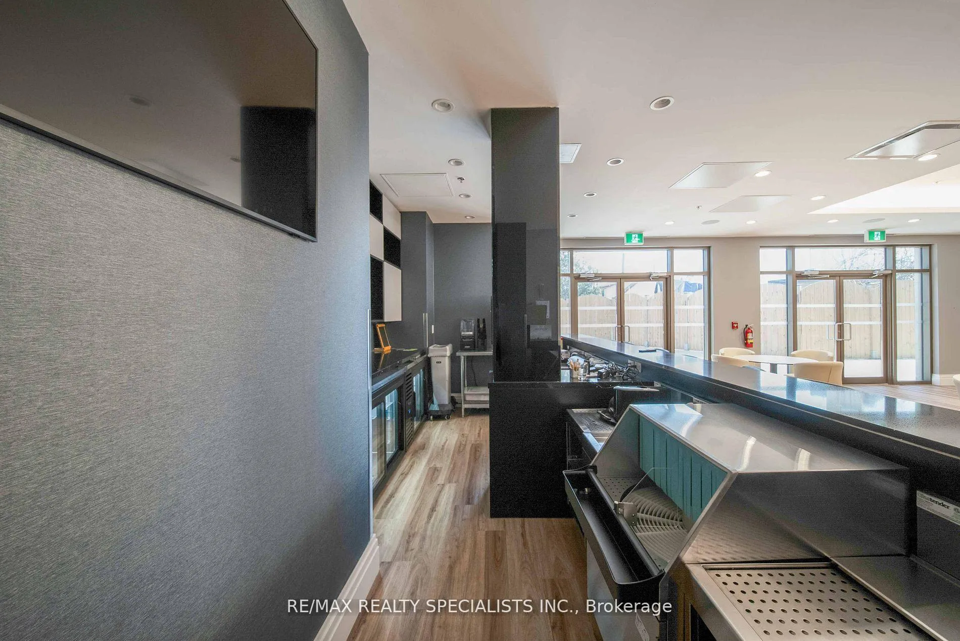 Photo 15 of Unit Restaurant, 5698 Main Street, Niagara Falls, Hospital — HOMEH