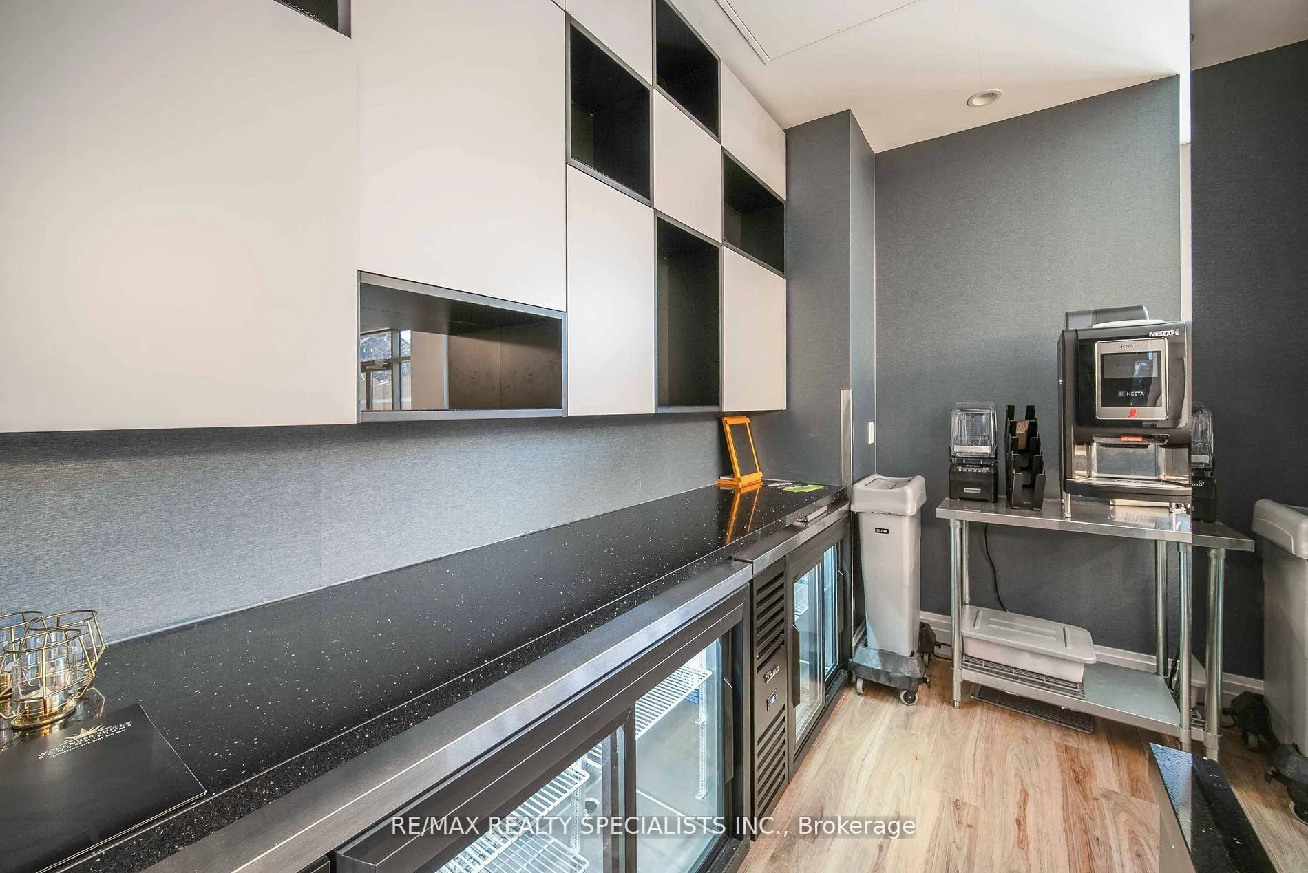 Photo 16 of Unit Restaurant, 5698 Main Street, Niagara Falls, Hospital — HOMEH