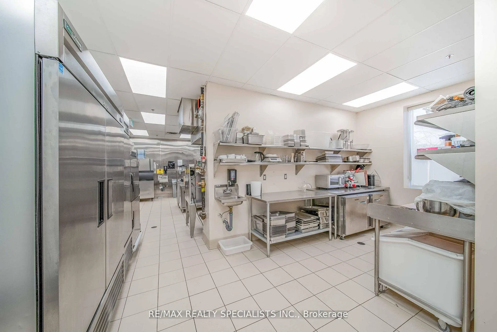 Photo 20 of Unit Restaurant, 5698 Main Street, Niagara Falls, Hospital — HOMEH