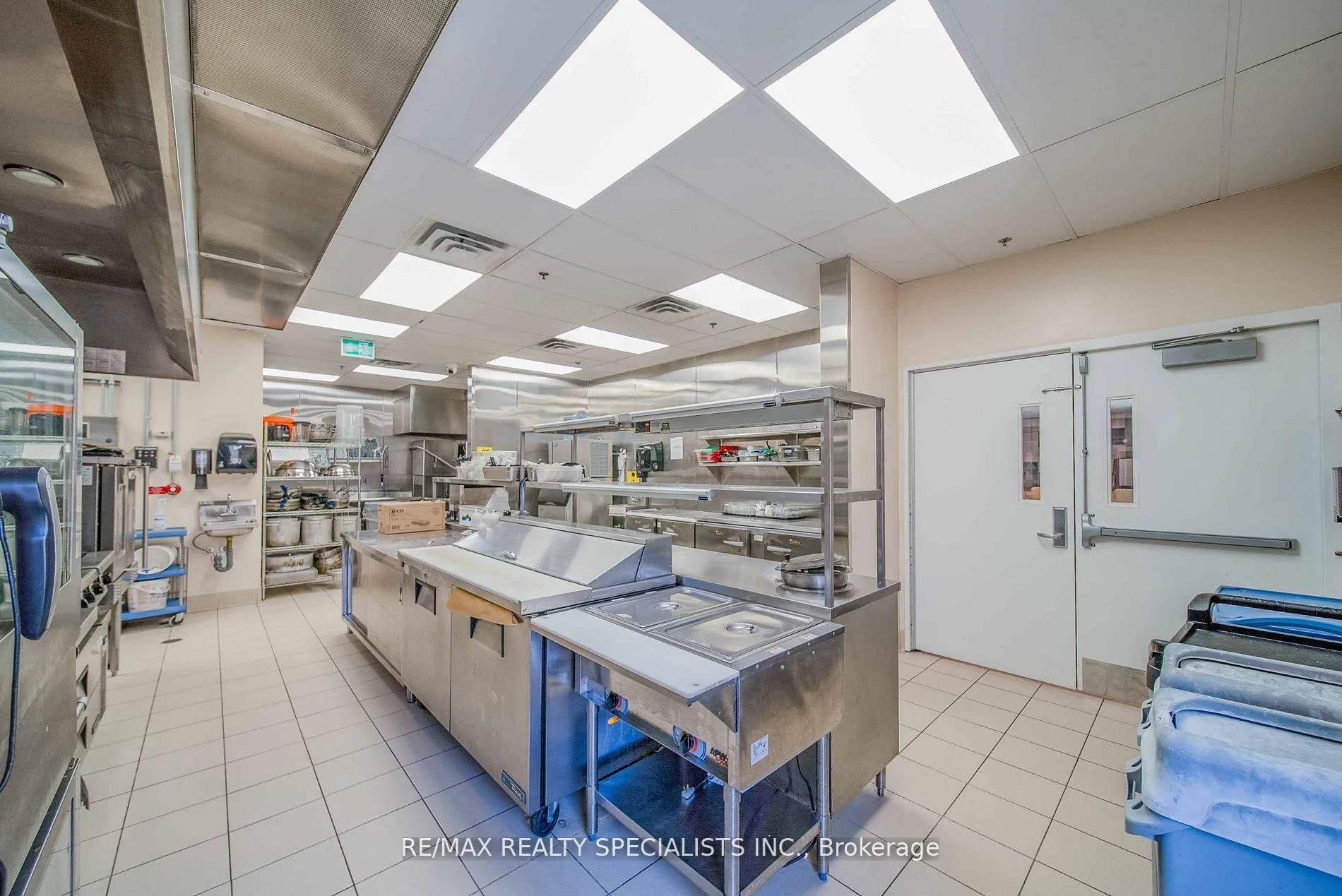 Photo 23 of Unit Restaurant, 5698 Main Street, Niagara Falls, Hospital — HOMEH