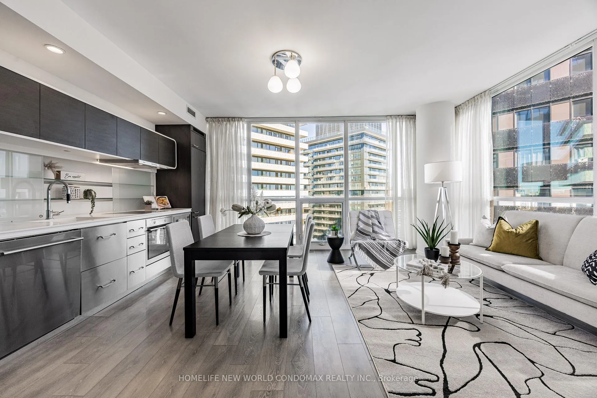 Photo 4 of Unit 5010, 45 Charles Street E, Toronto, Church-Yonge Corridor — HOMEH