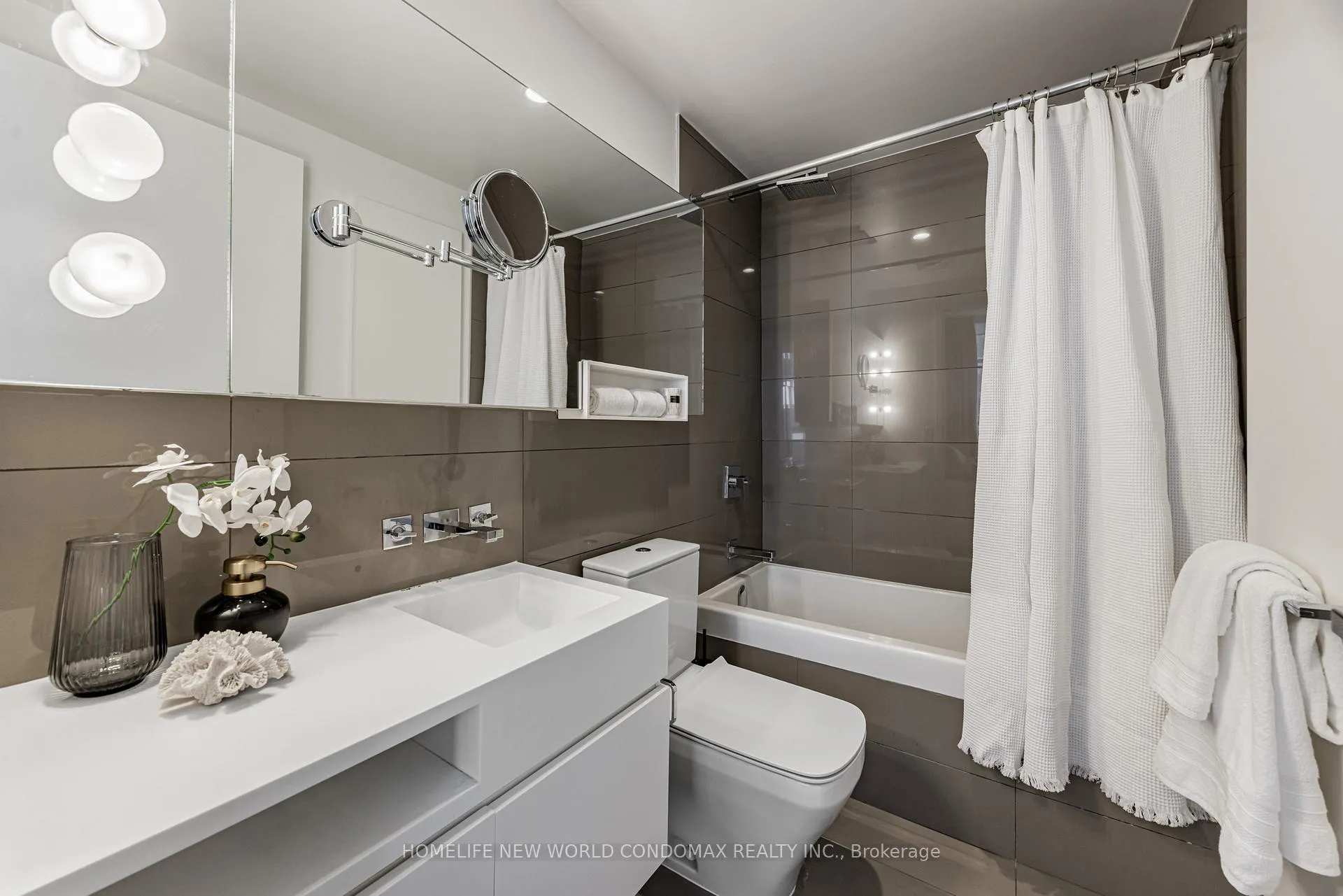 Photo 16 of Unit 5010, 45 Charles Street E, Toronto, Church-Yonge Corridor — HOMEH