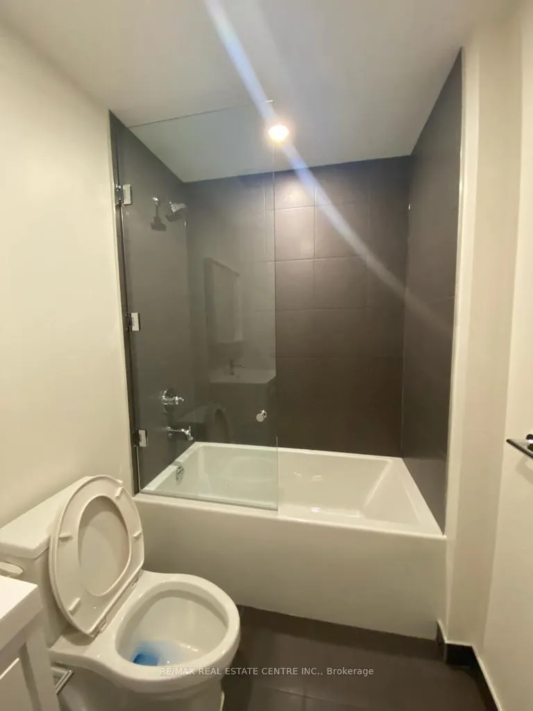 Photo 6 of Unit 501, 212 King William Street, Hamilton, Beasley — HOMEH