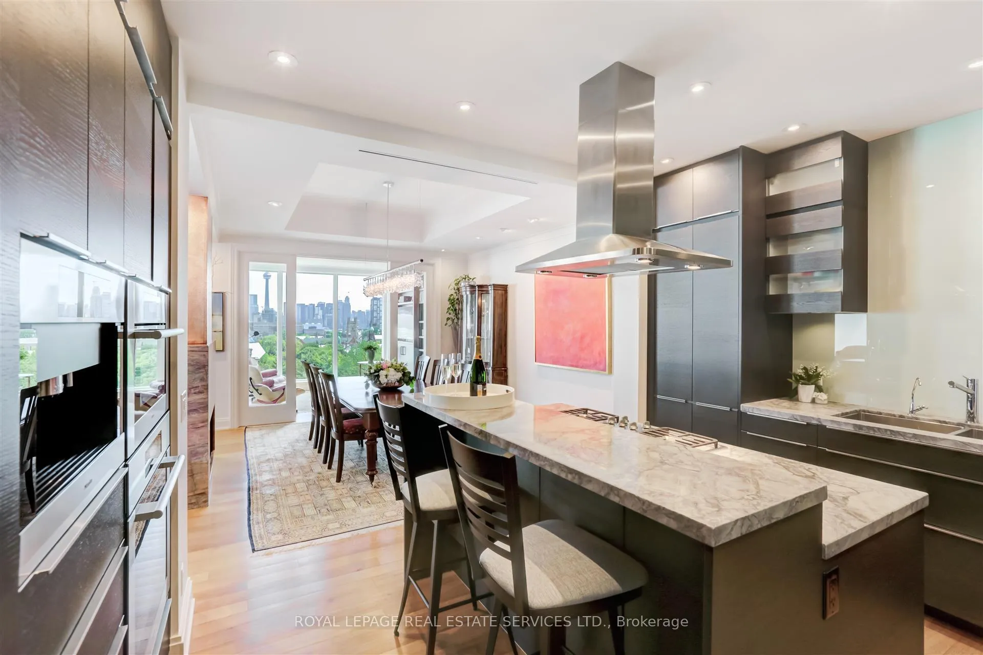 Photo 10 of Unit 902, 206 Bloor Street W, Toronto, The Annex — HOMEH