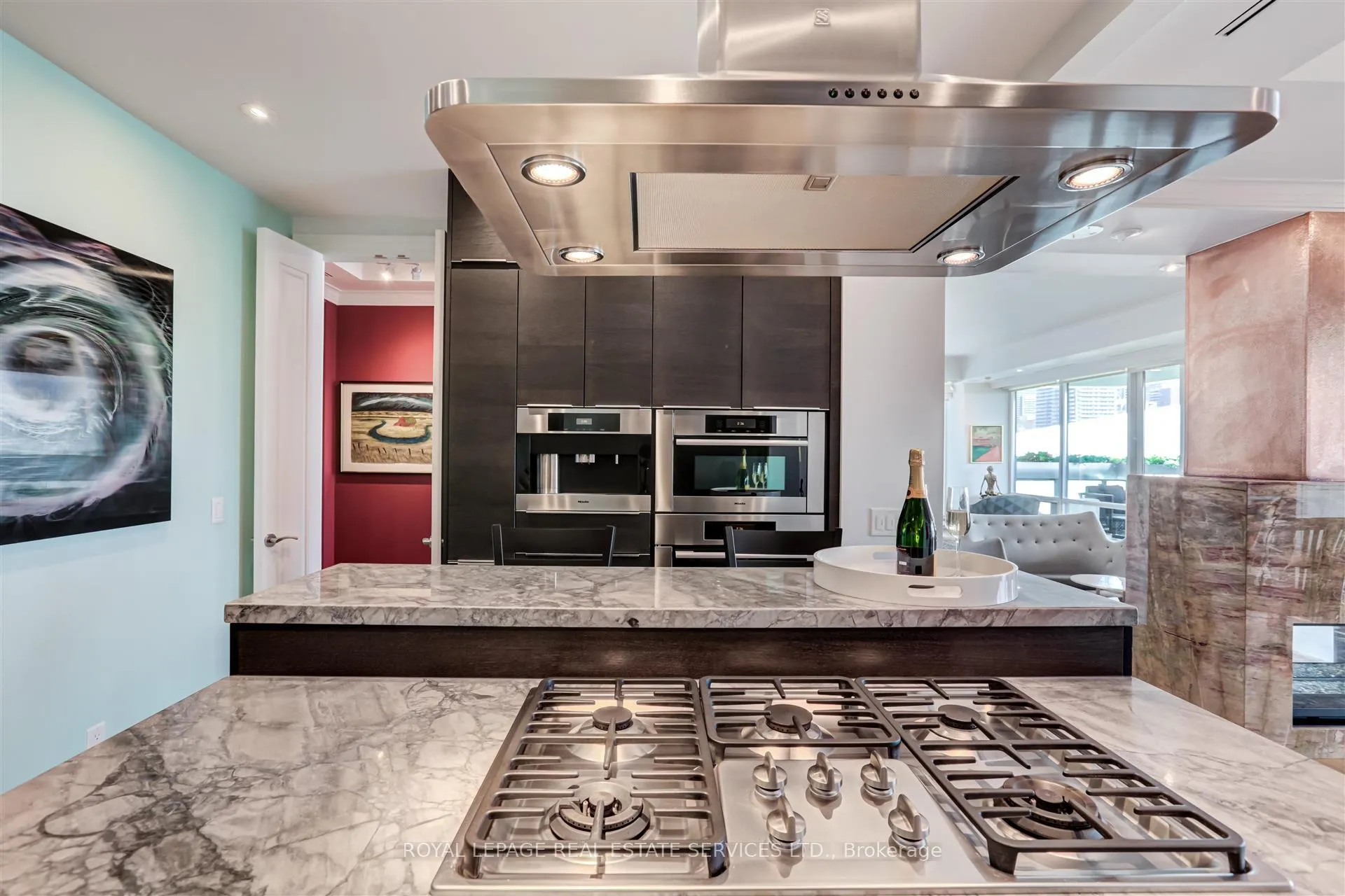 Photo 11 of Unit 902, 206 Bloor Street W, Toronto, The Annex — HOMEH