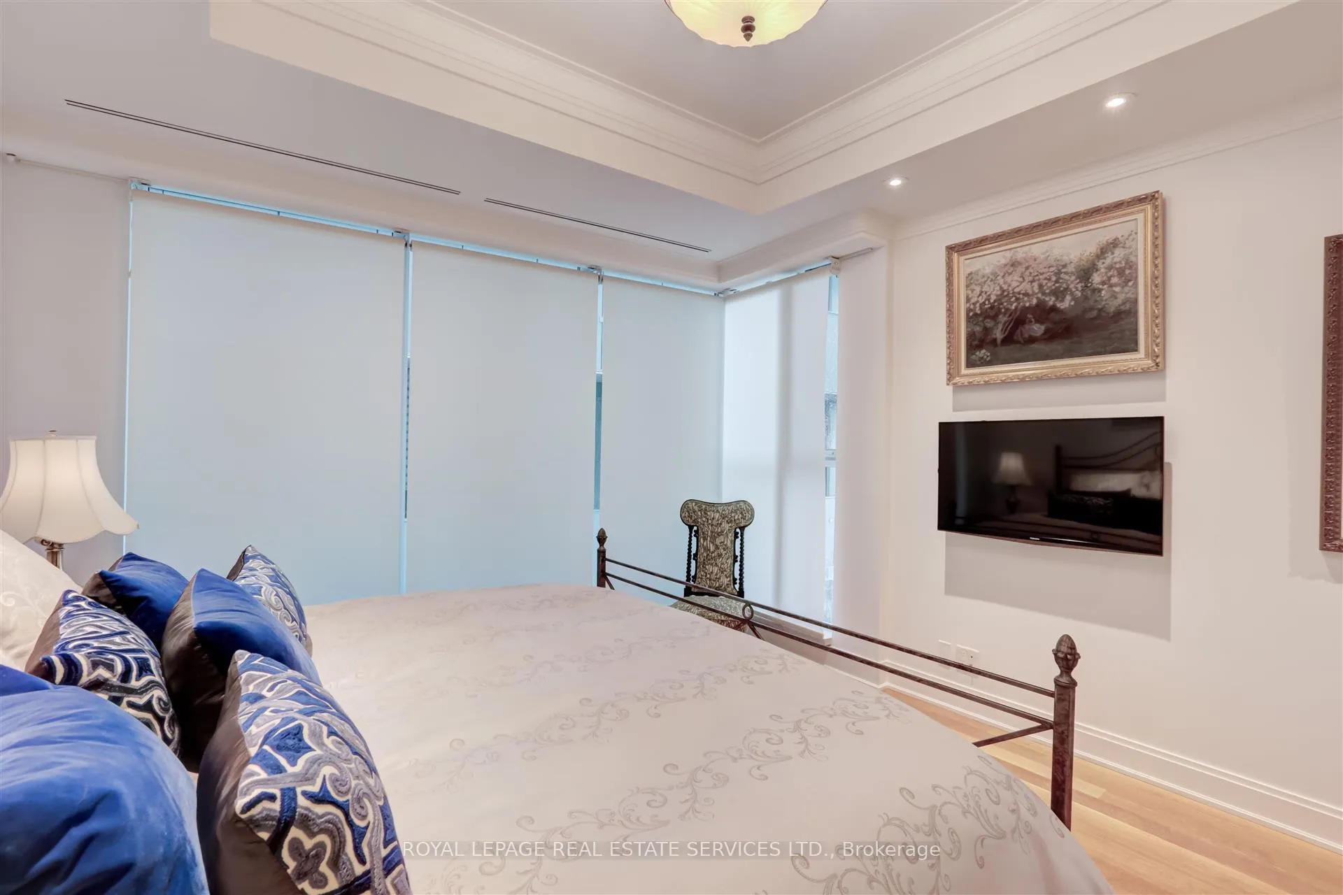 Photo 16 of Unit 902, 206 Bloor Street W, Toronto, The Annex — HOMEH