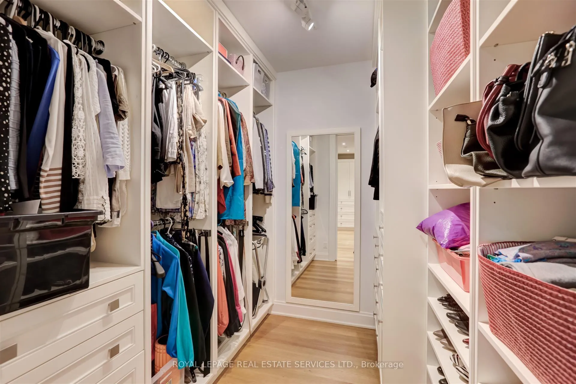 Photo 19 of Unit 902, 206 Bloor Street W, Toronto, The Annex — HOMEH