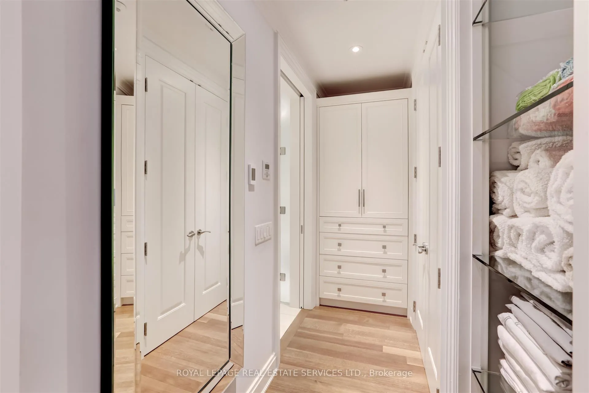 Photo 20 of Unit 902, 206 Bloor Street W, Toronto, The Annex — HOMEH