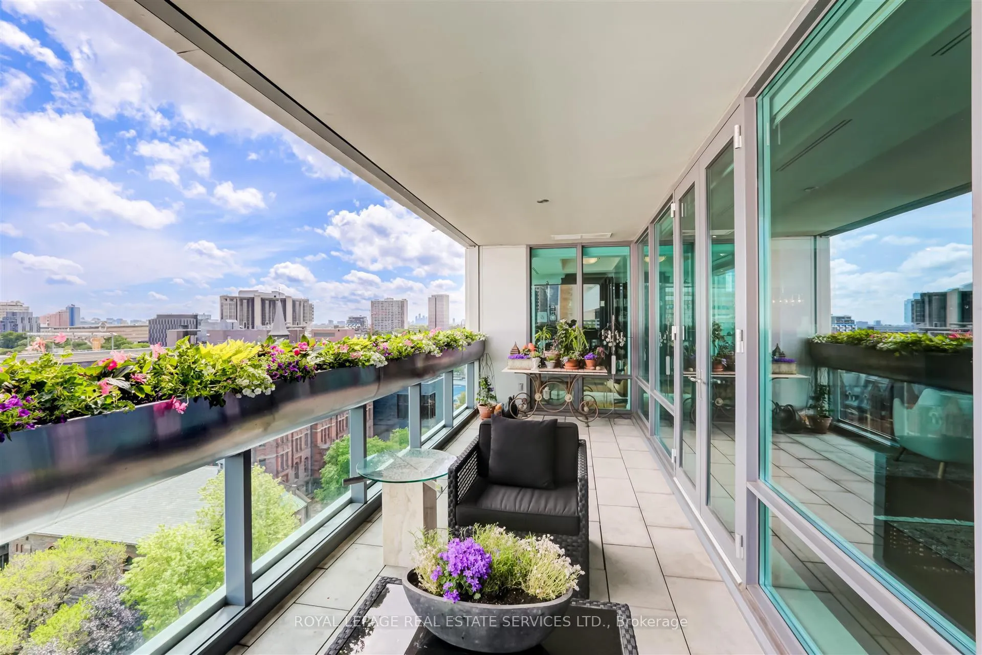 Photo 24 of Unit 902, 206 Bloor Street W, Toronto, The Annex — HOMEH