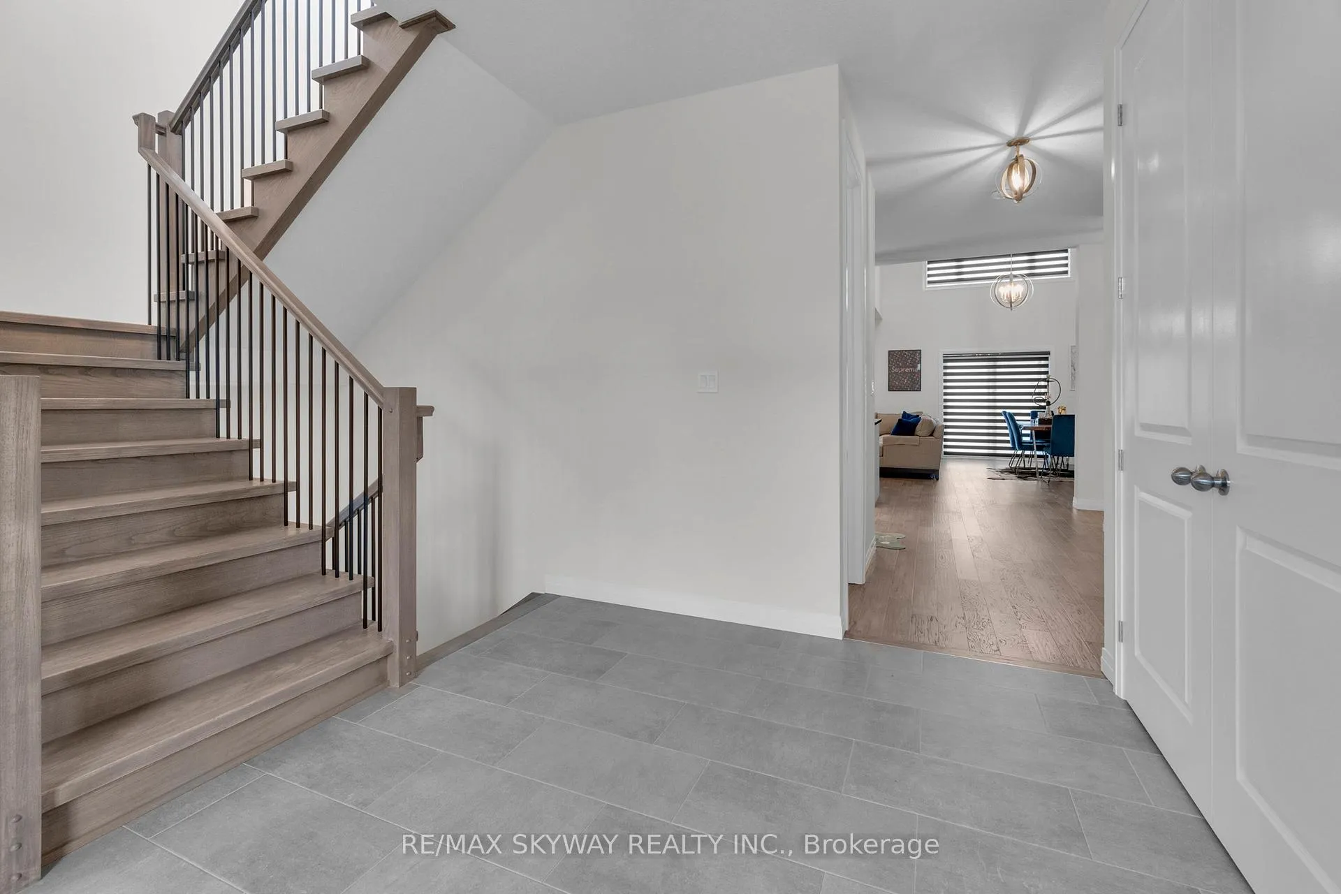 Photo 7 of Unit 18, 972 Stonecliffe Walk, Kitchener, Doon South — HOMEH