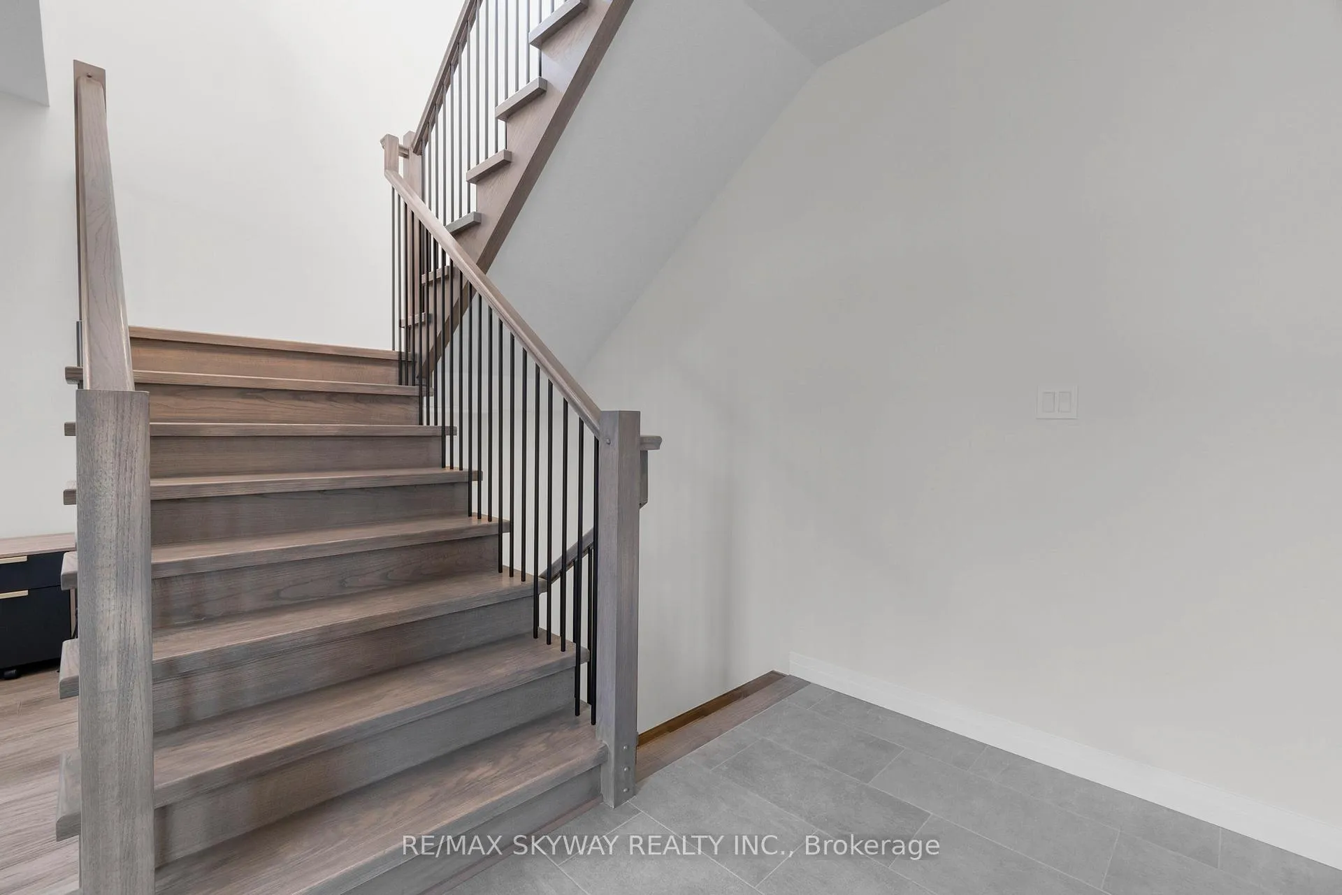Photo 23 of Unit 18, 972 Stonecliffe Walk, Kitchener, Doon South — HOMEH
